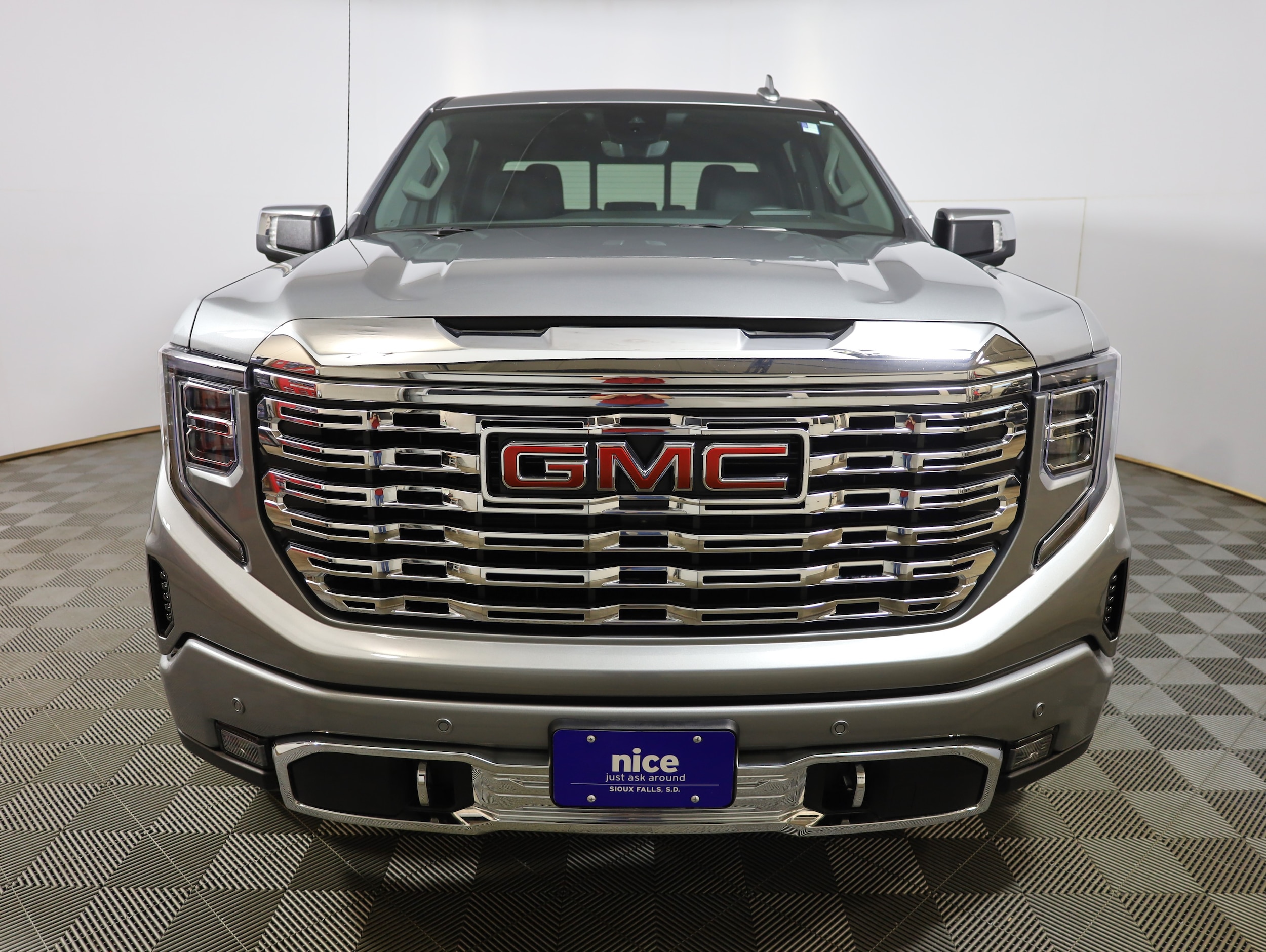 Used 2024 GMC Sierra 1500 Denali Denali with VIN 1GTUUGEL1RZ128757 for sale in Sioux Falls, SD