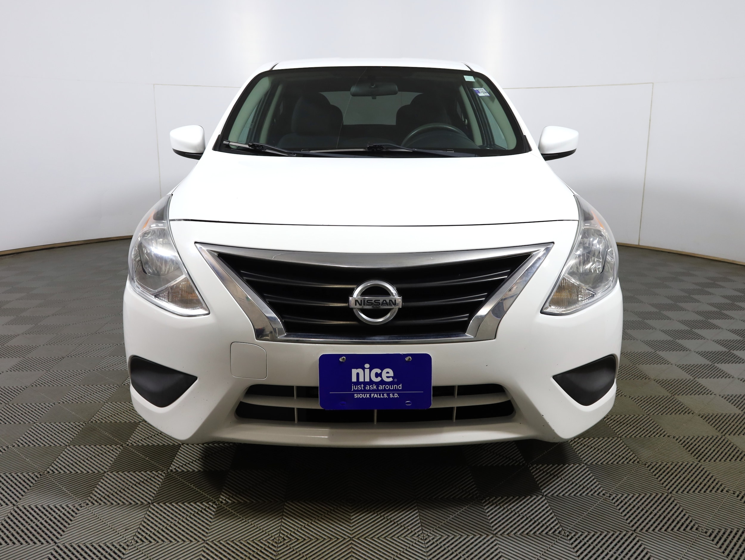 Used 2016 Nissan Versa Sedan SV with VIN 3N1CN7AP4GL899965 for sale in Sioux Falls, SD