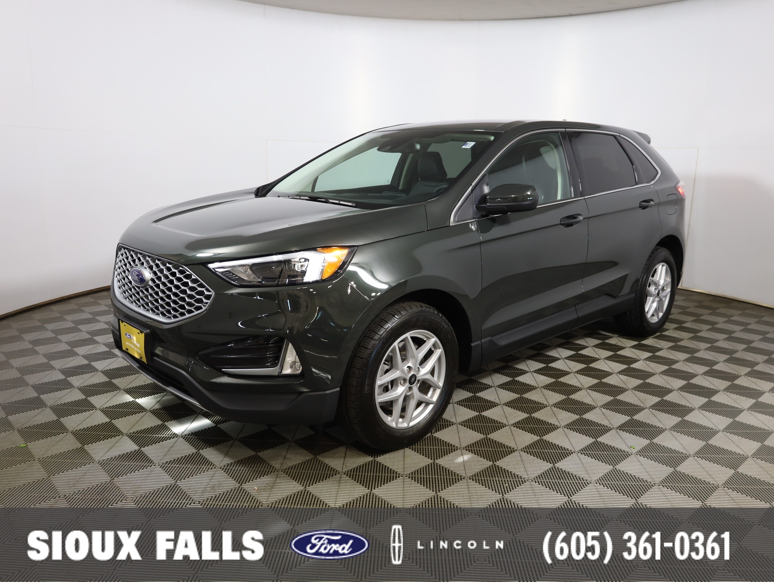 2023 Ford Edge SEL AWD's photo