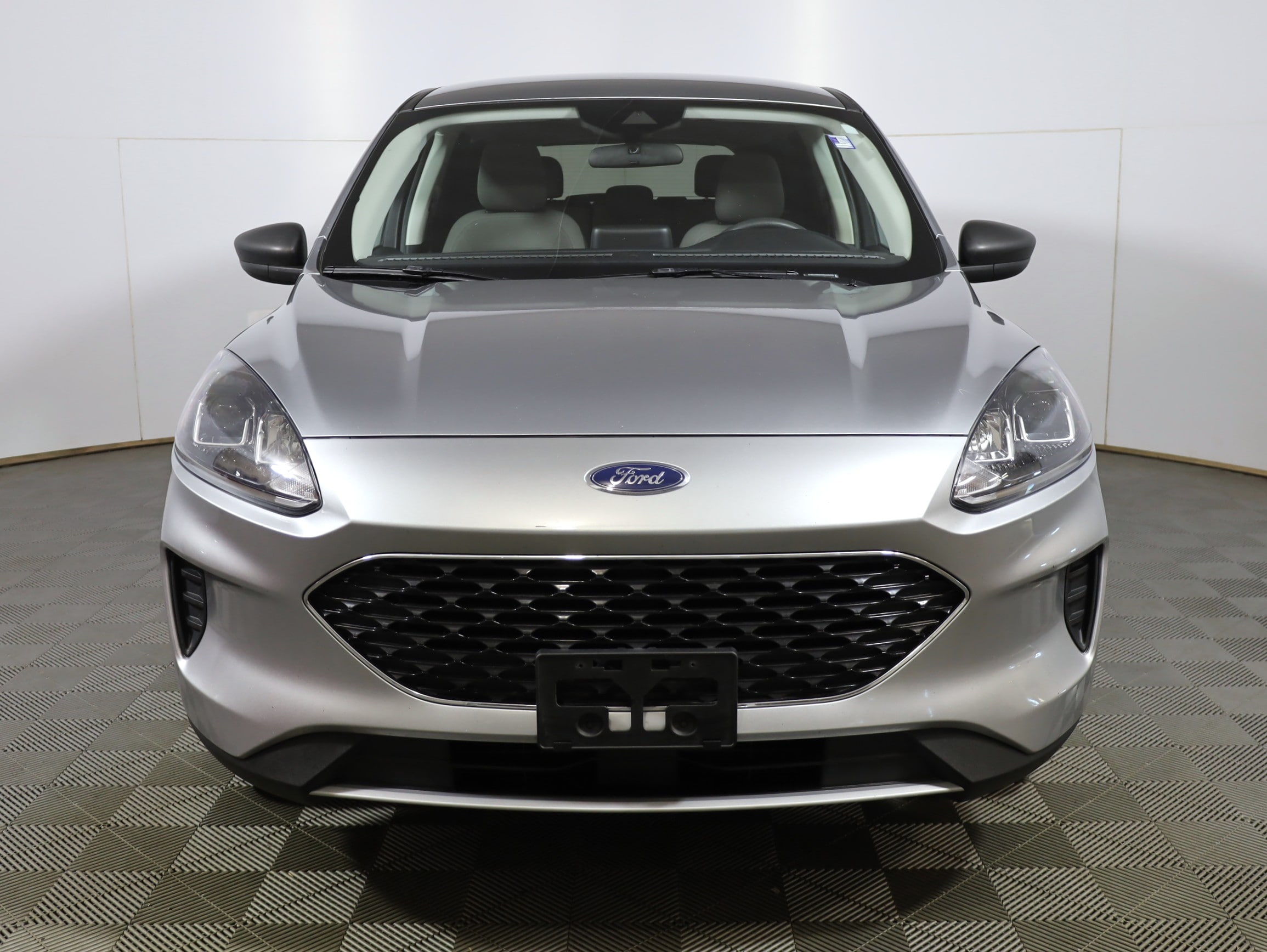 Used 2022 Ford Escape SE with VIN 1FMCU9G6XNUA26455 for sale in Sioux Falls, SD