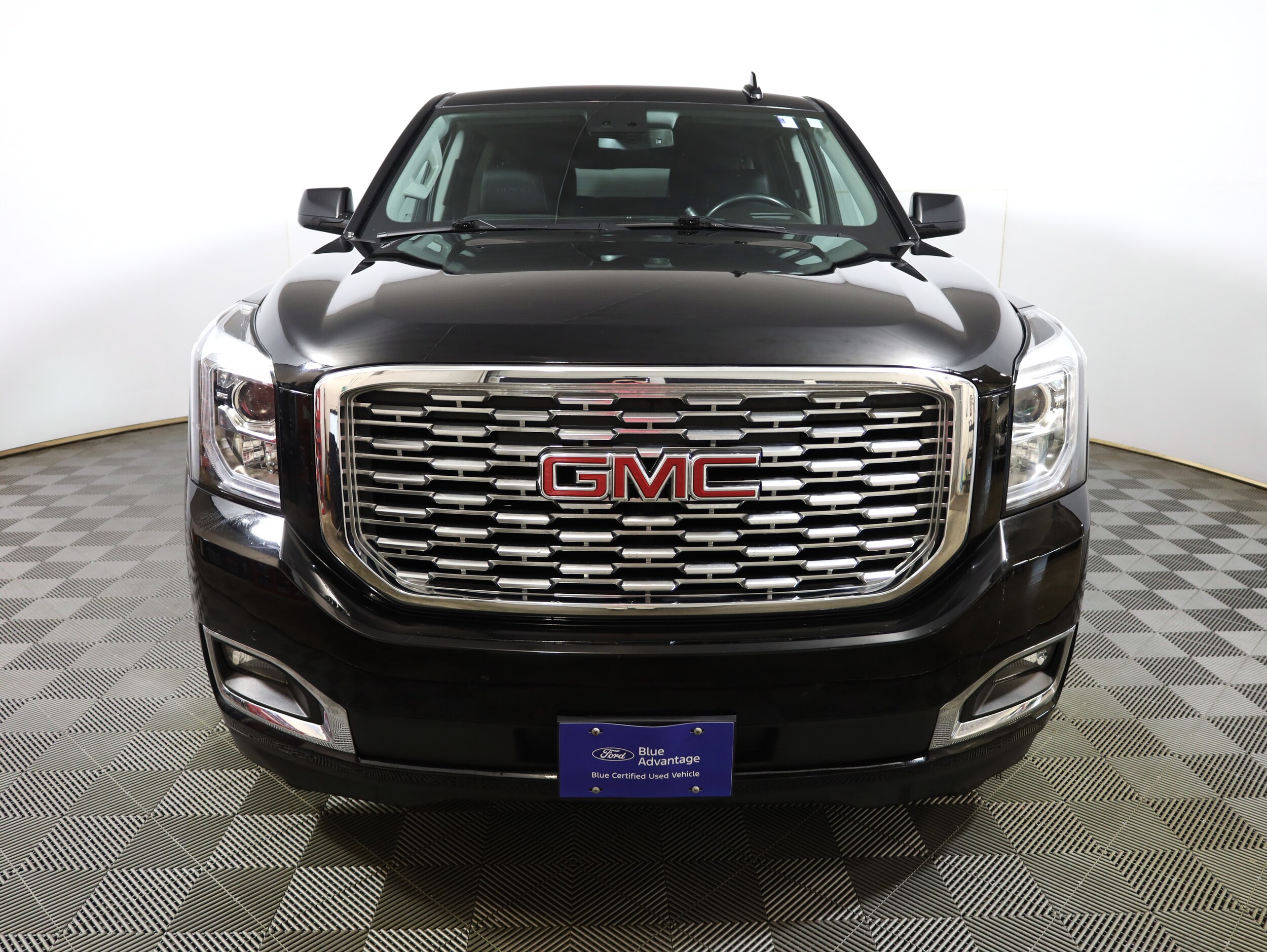 2020 Gmc Yukon XL Denali photo 2