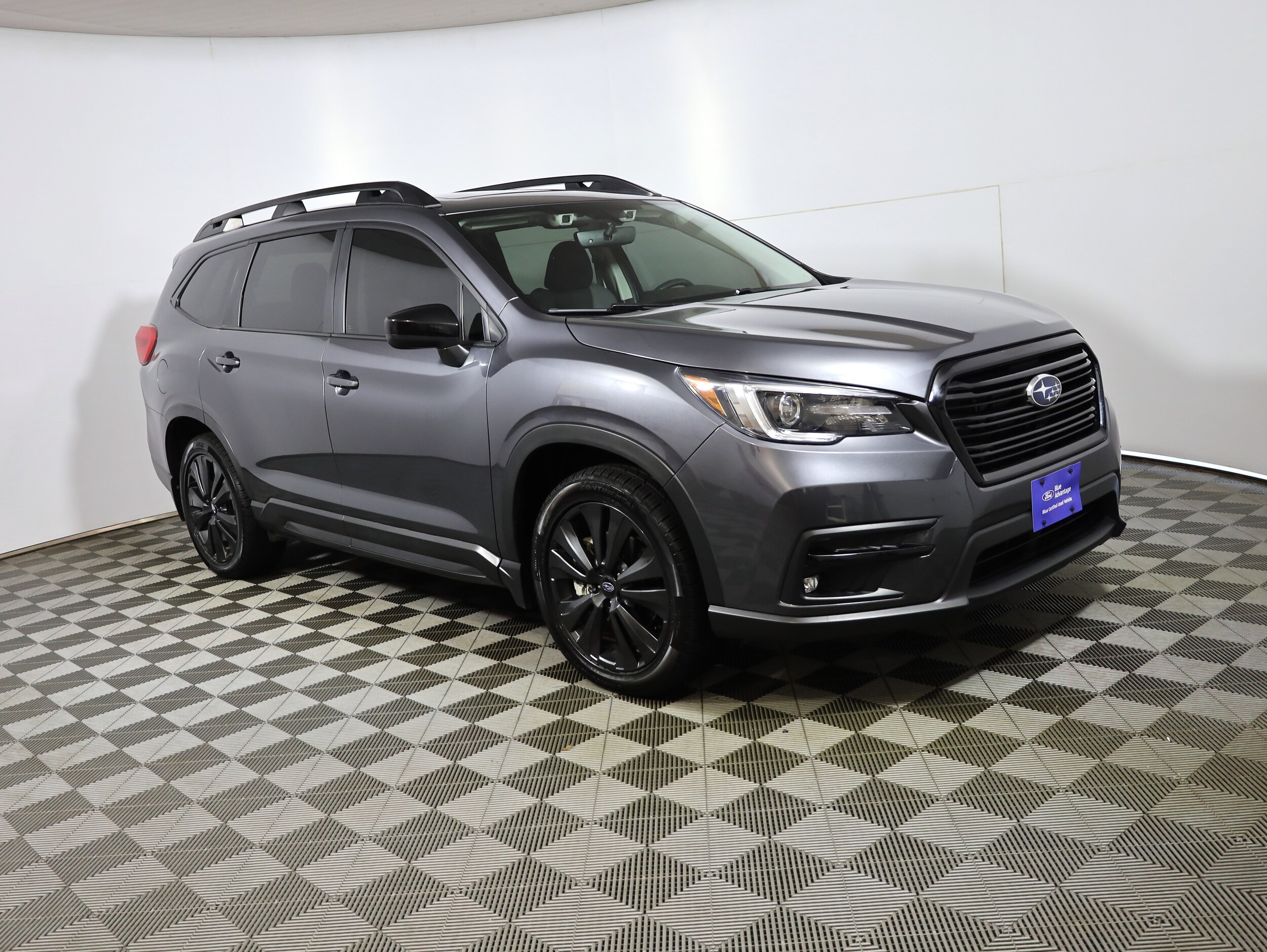 2022 Subaru Ascent Onyx Edition photo 3