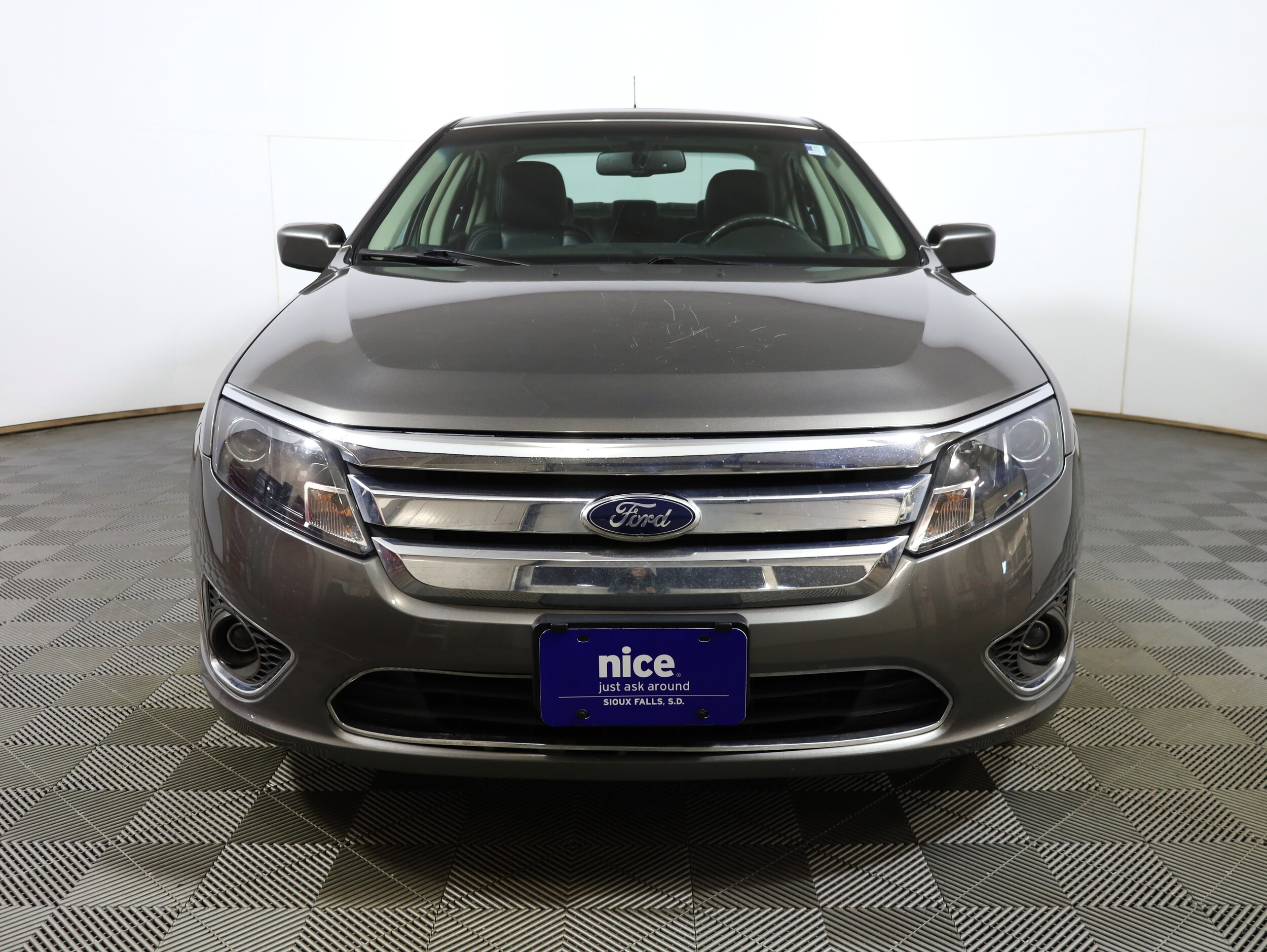 2010 Ford Fusion SEL photo 2