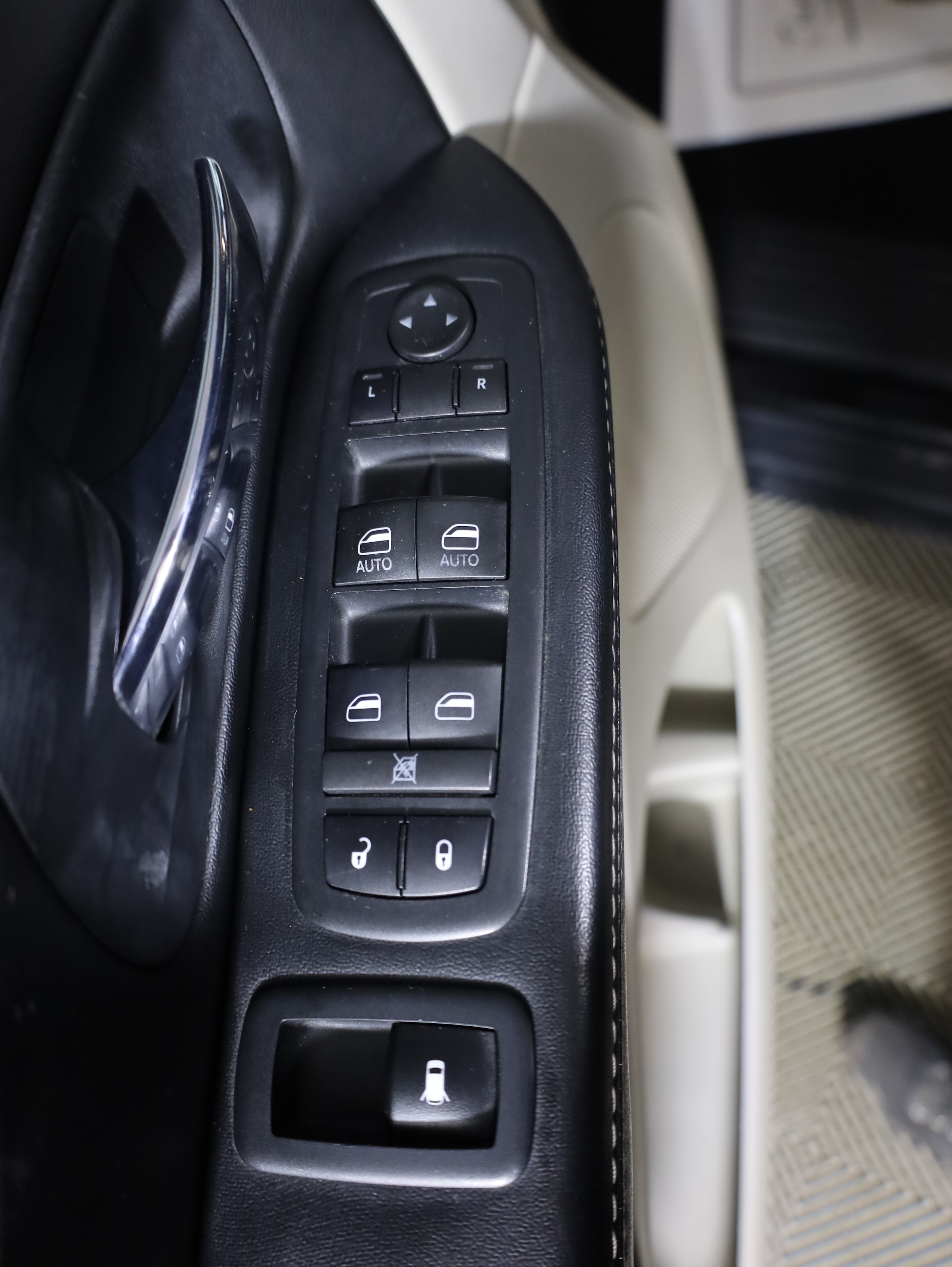 2017 Dodge Grand Caravan SXT - Photo 21