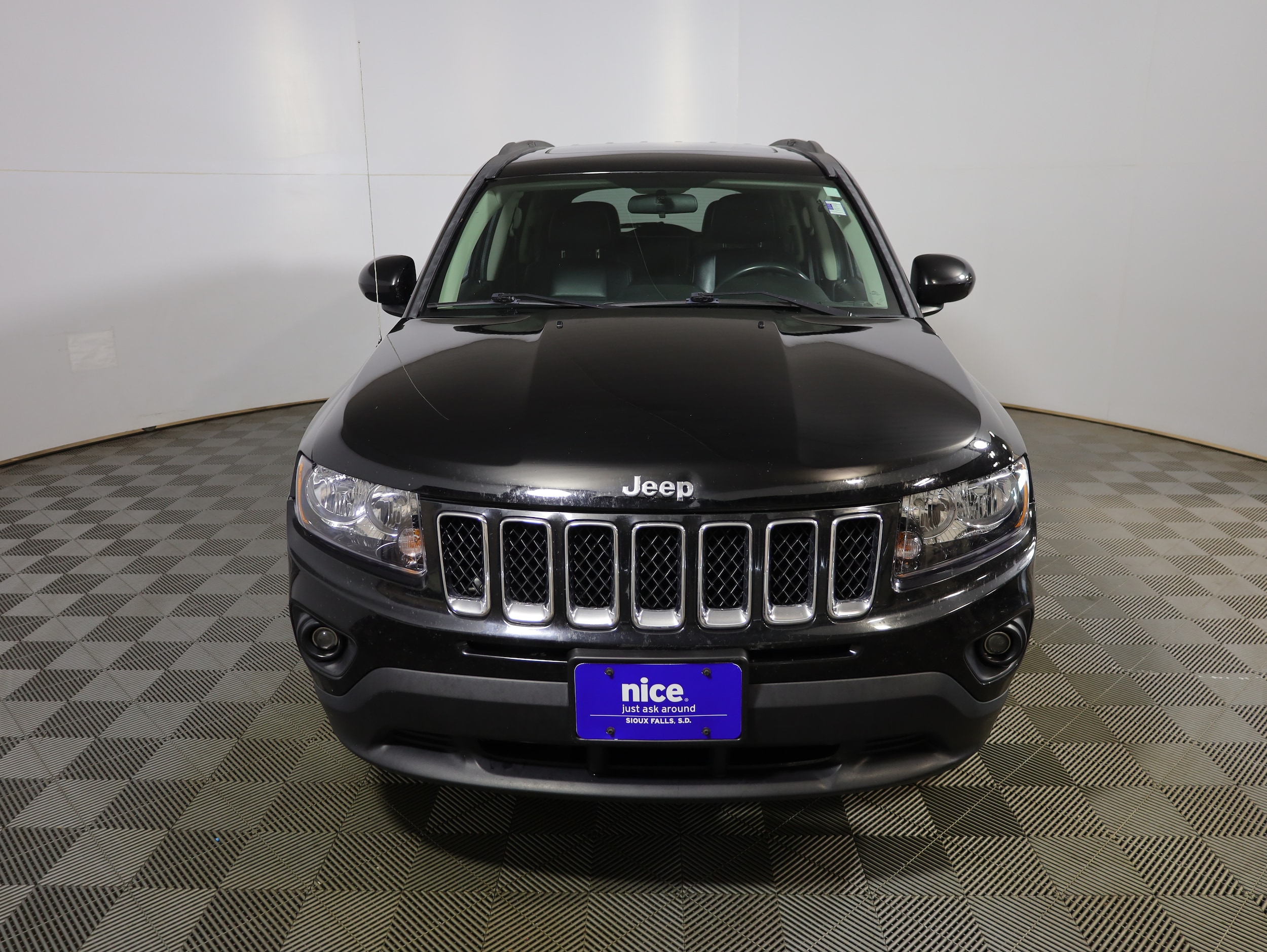 Used 2015 Jeep Compass Latitude with VIN 1C4NJDEB8FD189504 for sale in Sioux Falls, SD
