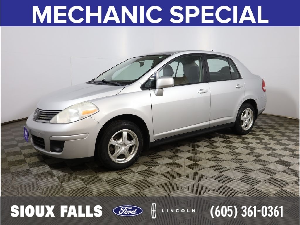 2009 Nissan Versa S 1.8