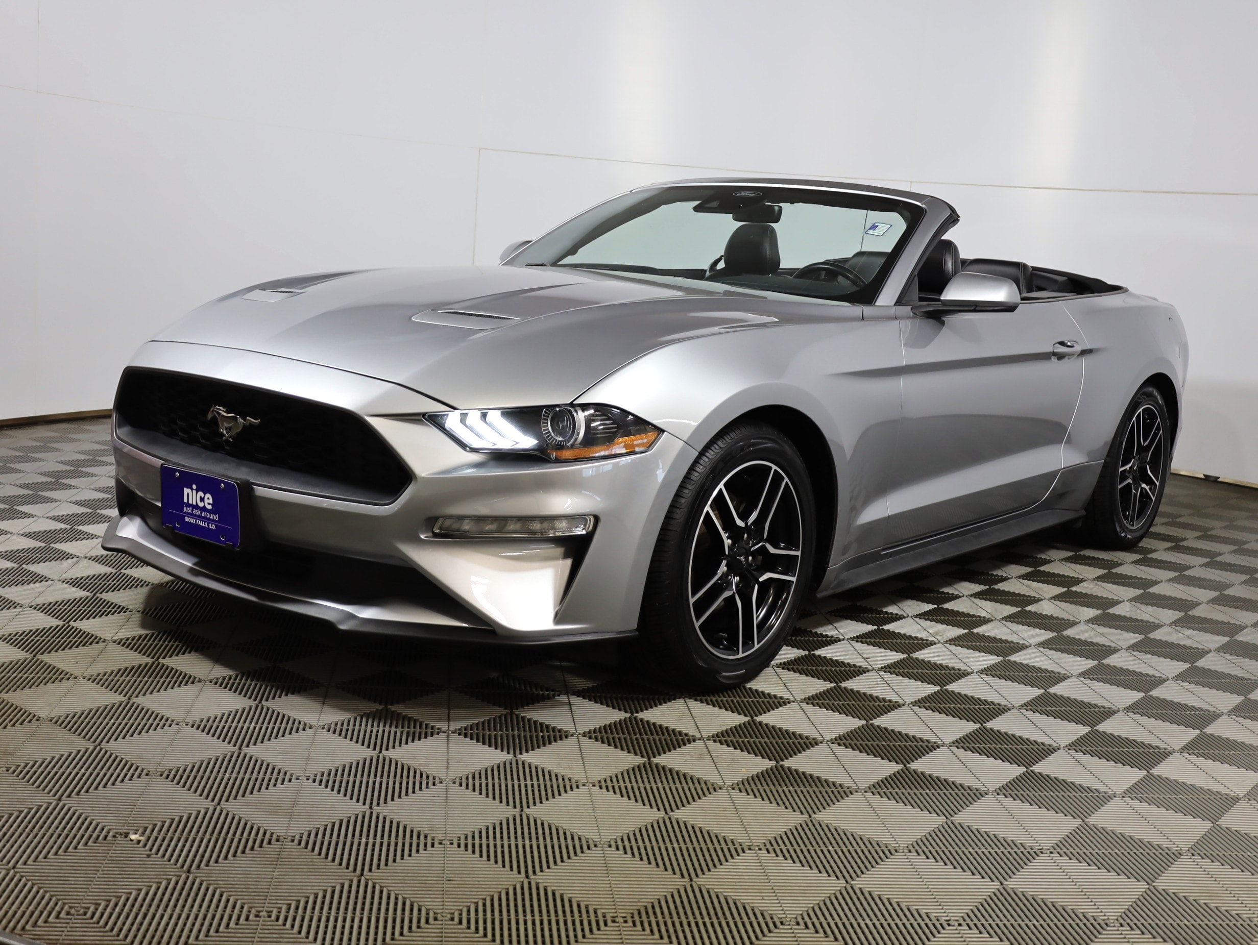 Used 2022 Ford Mustang EcoBoost Premium with VIN 1FATP8UH4N5100965 for sale in Sioux Falls, SD