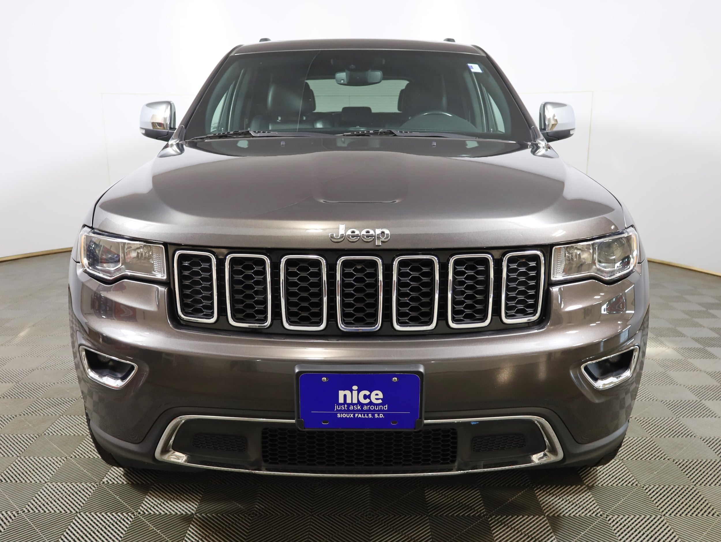 Used 2021 Jeep Grand Cherokee Limited with VIN 1C4RJFBG7MC665158 for sale in Sioux Falls, SD