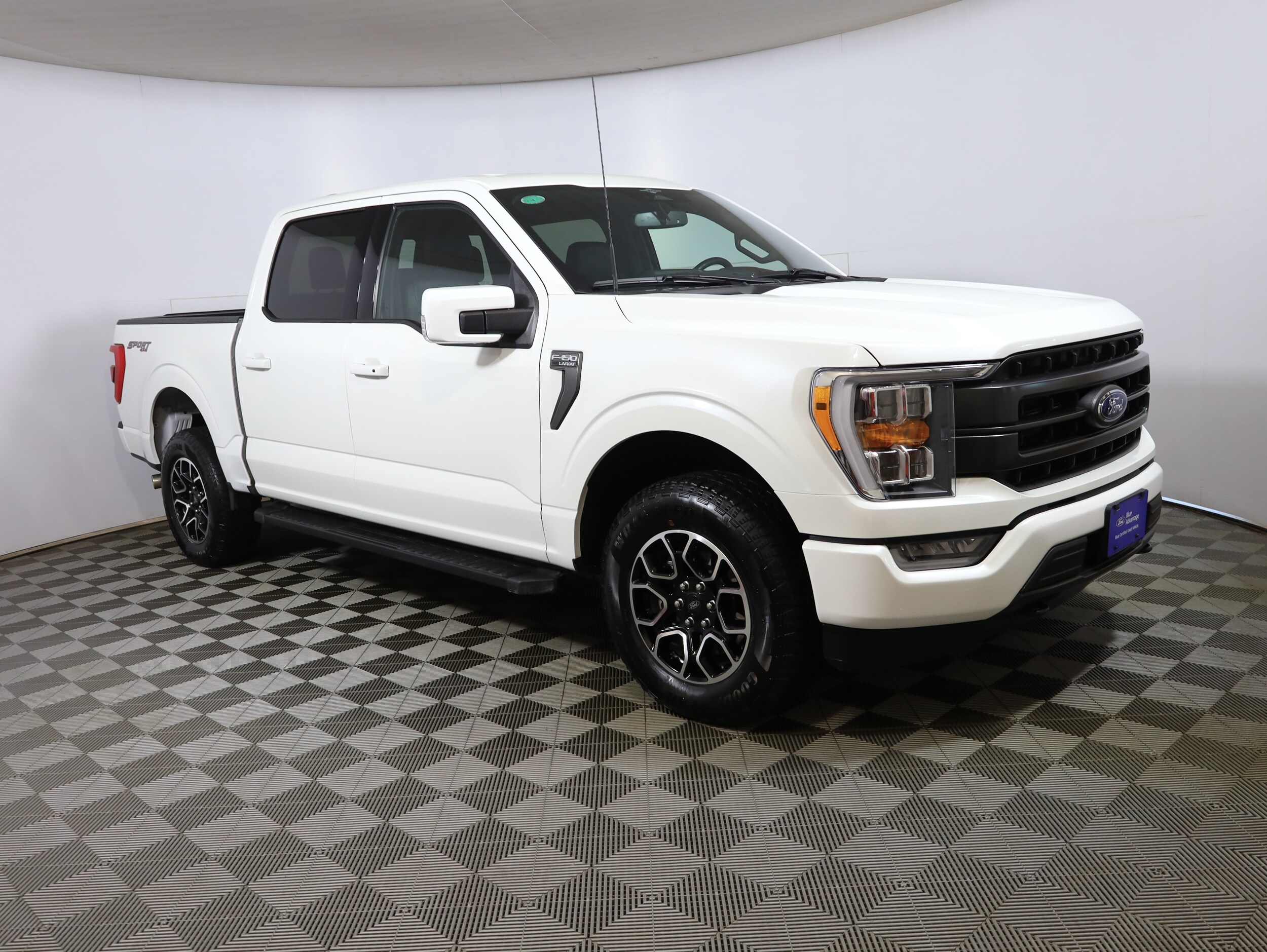 2023 Ford F-150 Lariat photo 3