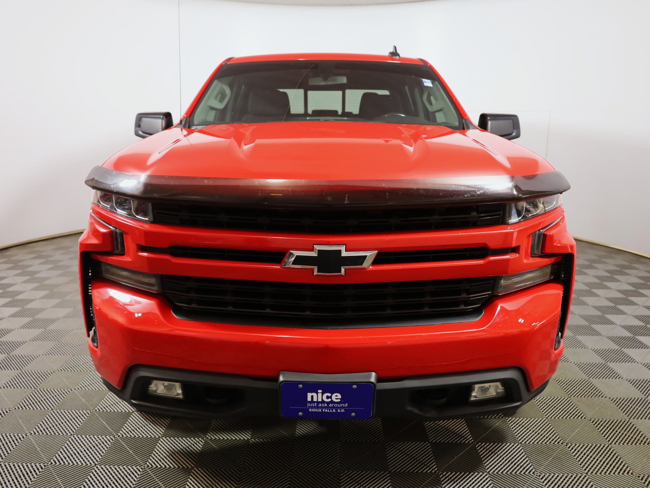 Used 2019 Chevrolet Silverado 1500 RST with VIN 1GCUYEED0KZ338791 for sale in Sioux Falls, SD