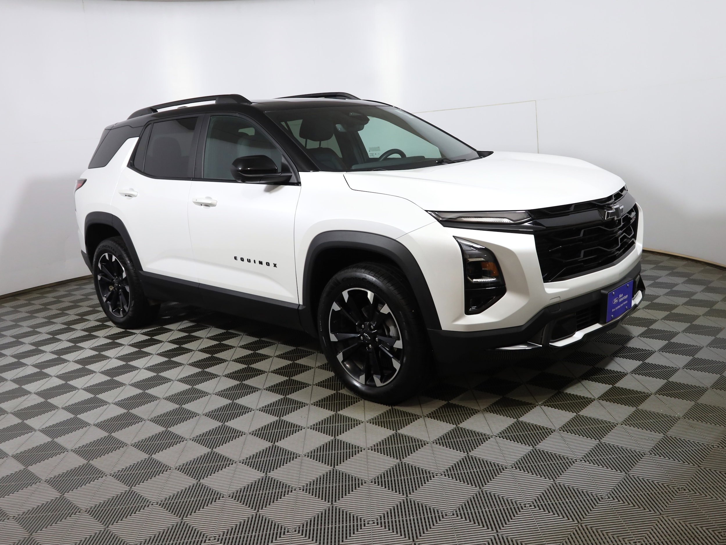 2025 Chevrolet Equinox RS photo 3