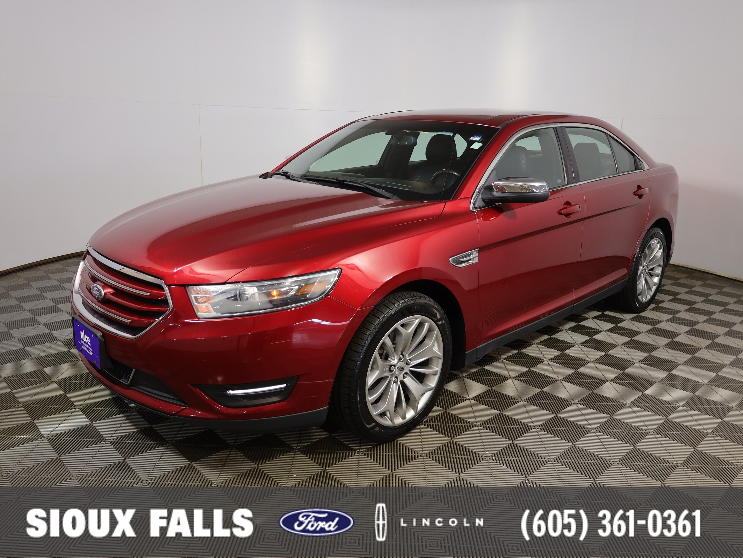 2015 Ford Taurus Limited FWD's photo