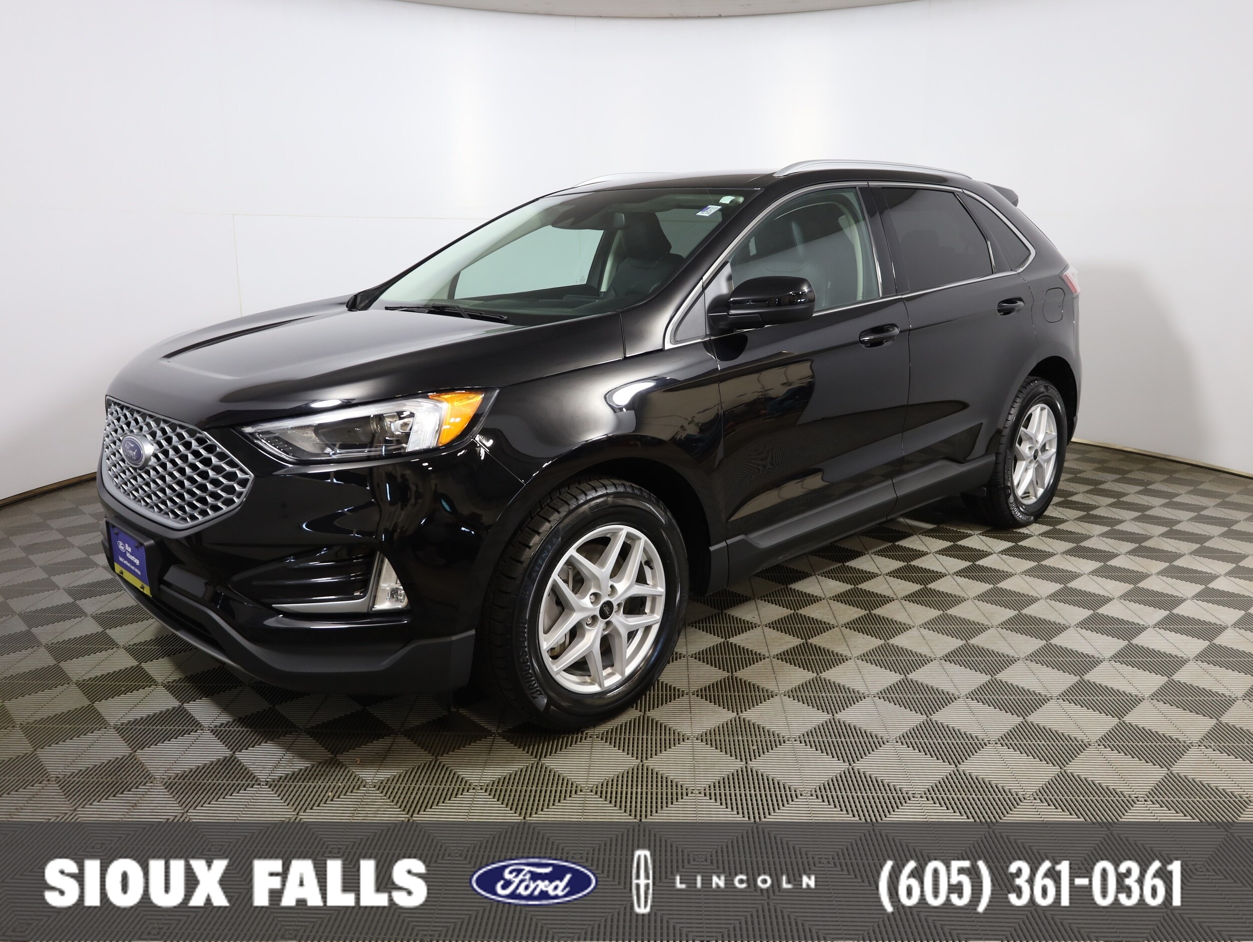 2023 Ford Edge SEL AWD's photo