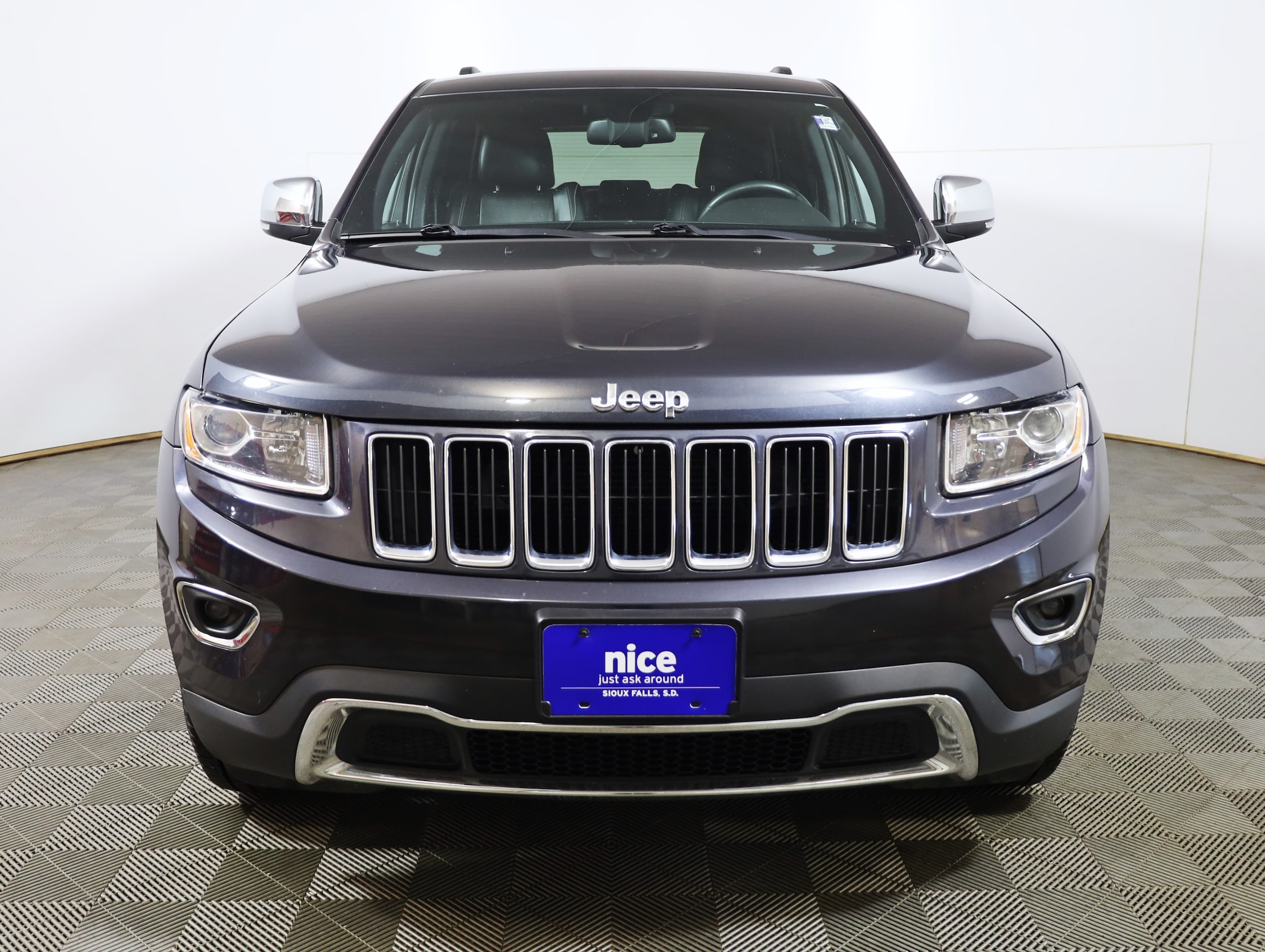 Used 2015 Jeep Grand Cherokee Limited with VIN 1C4RJFBGXFC644422 for sale in Sioux Falls, SD