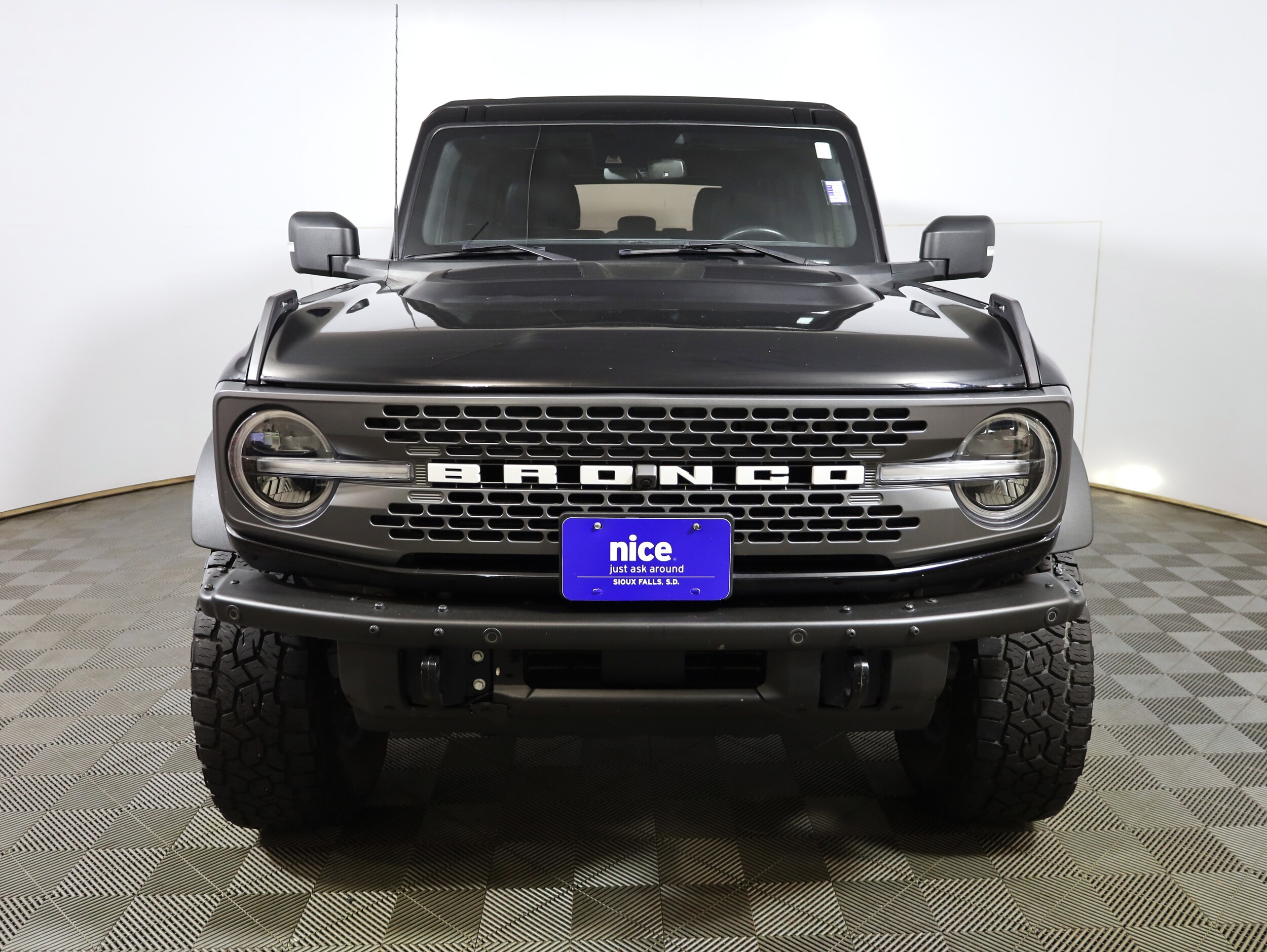 2021 Ford Bronco Badlands photo 2