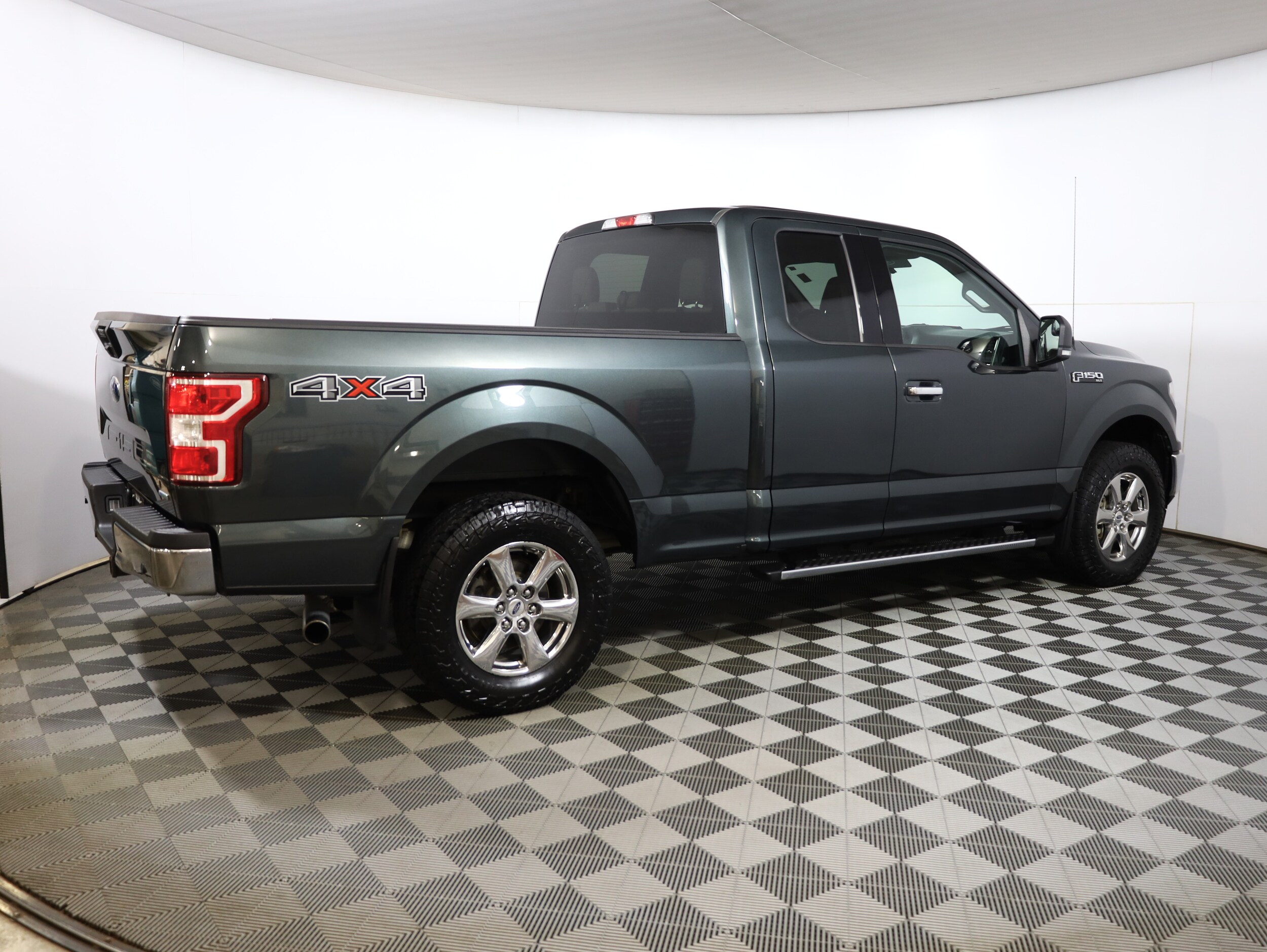2018 Ford F-150 XLT photo 4