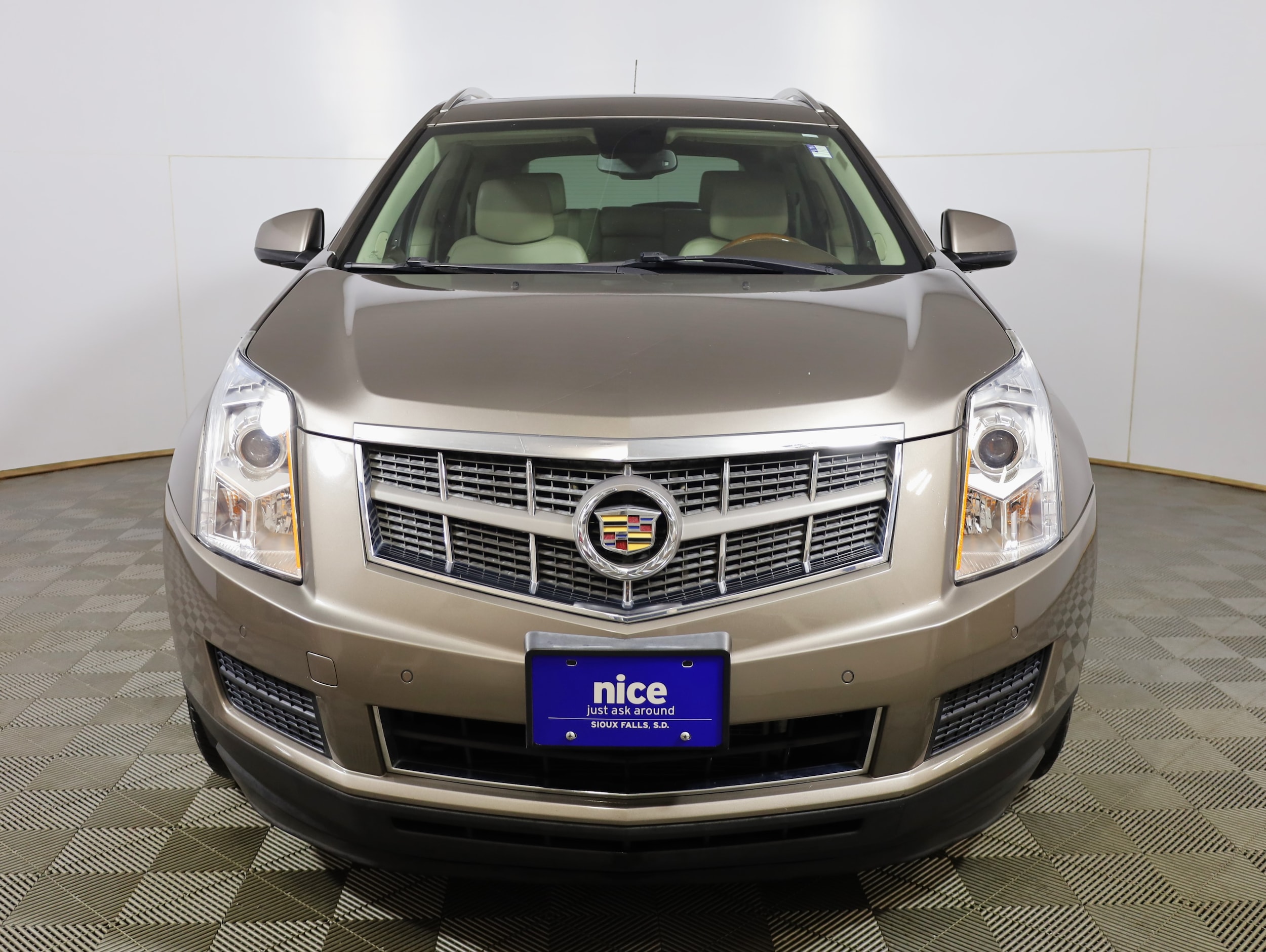 Used 2011 Cadillac SRX Luxury Collection with VIN 3GYFNDEY0BS672440 for sale in Sioux Falls, SD