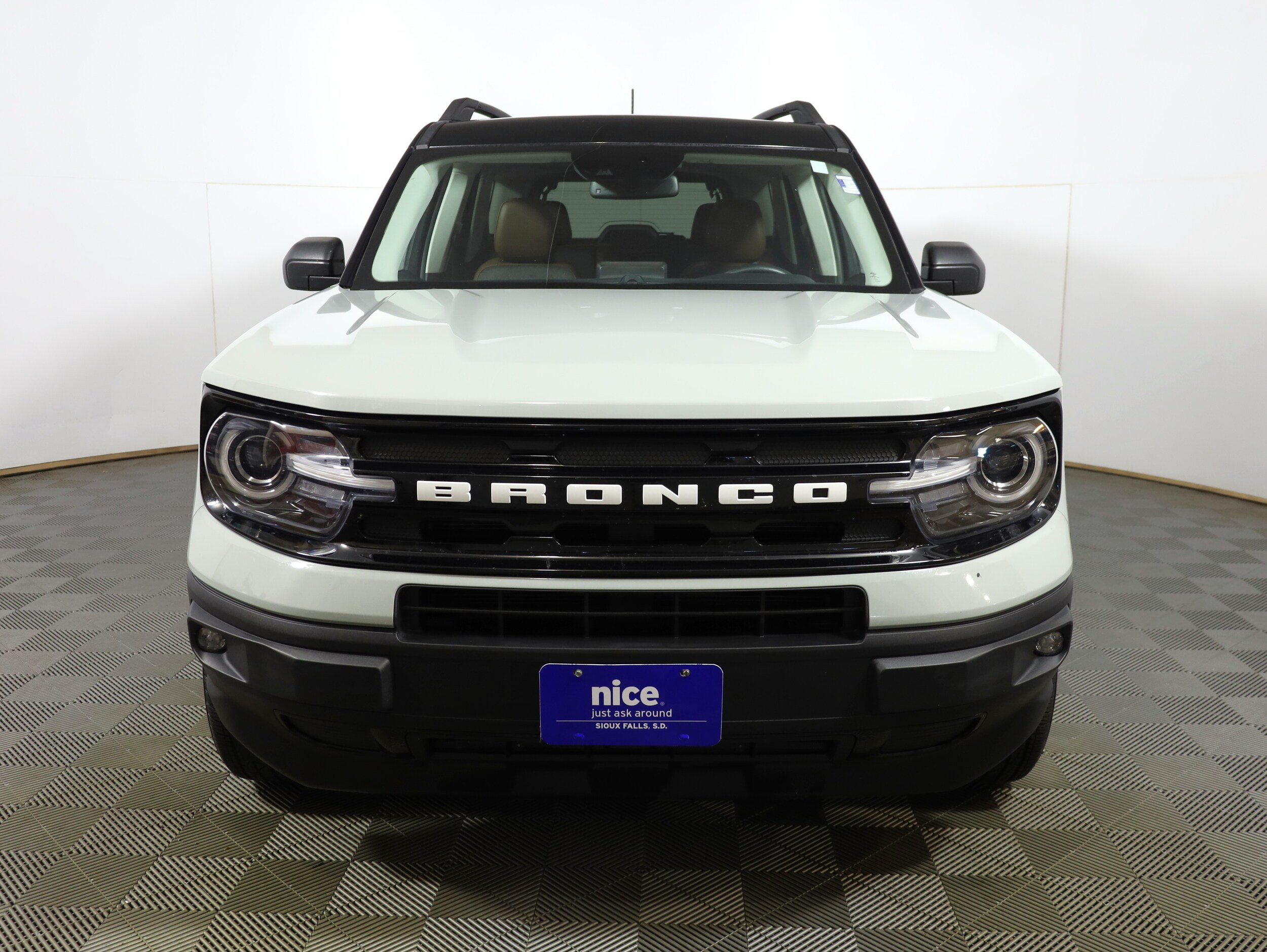 2021 Ford Bronco Sport Outer Banks photo 2