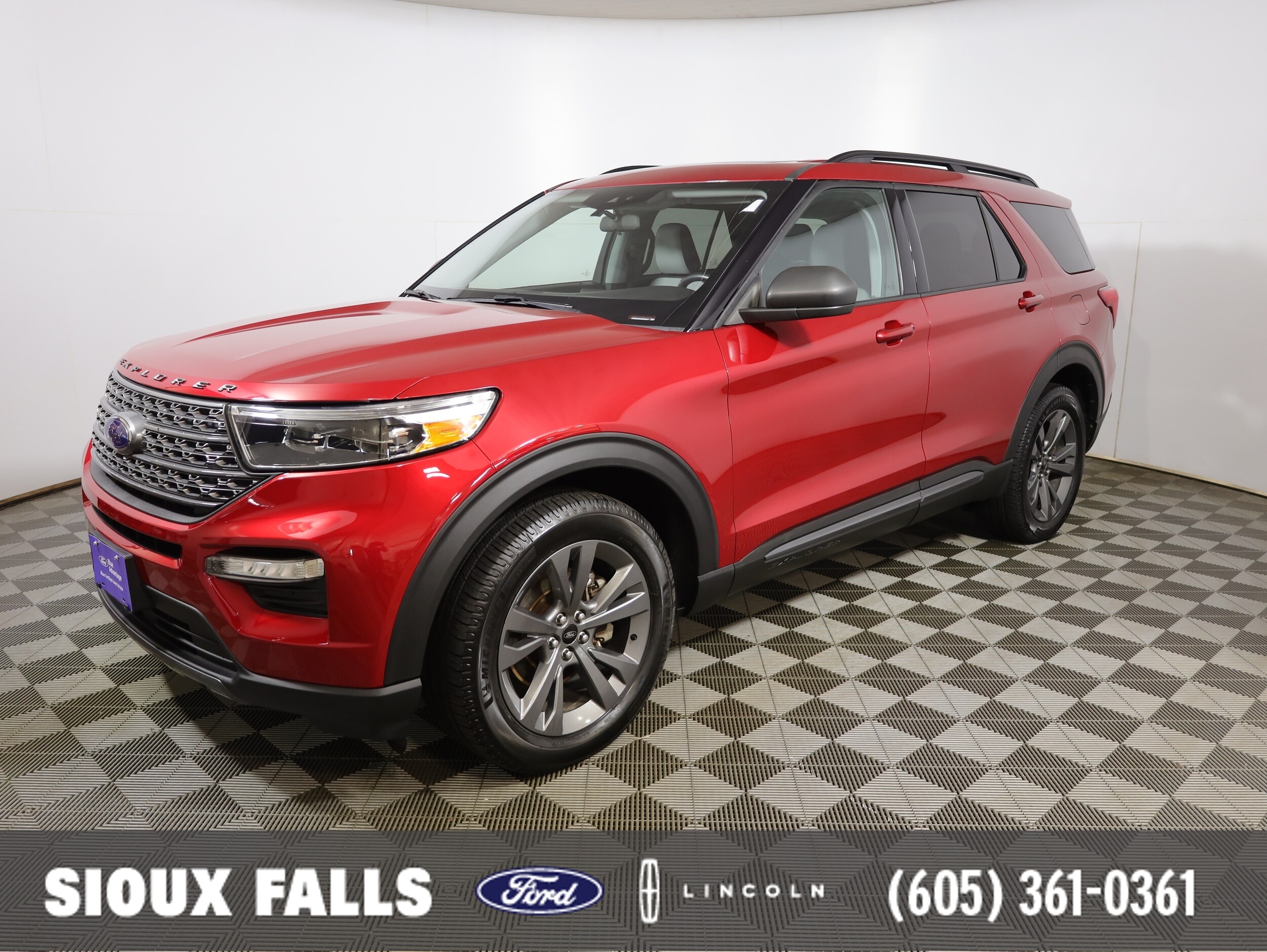 2021 Ford Explorer XLT 4WD's photo