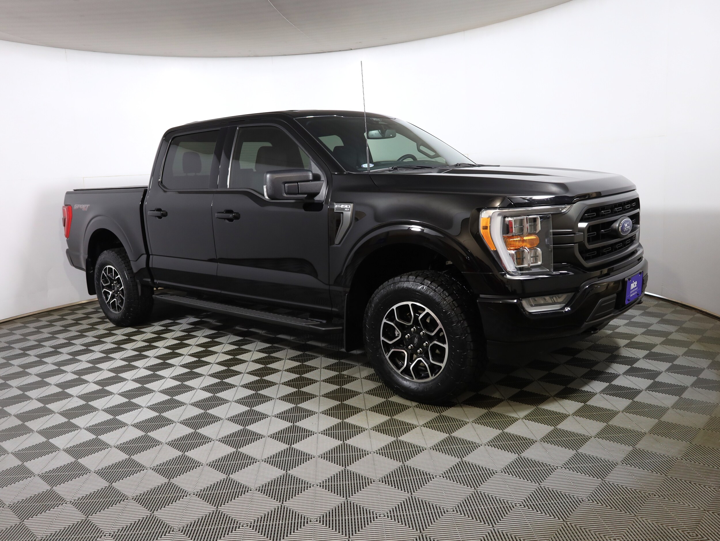 2022 Ford F-150 XLT photo 3