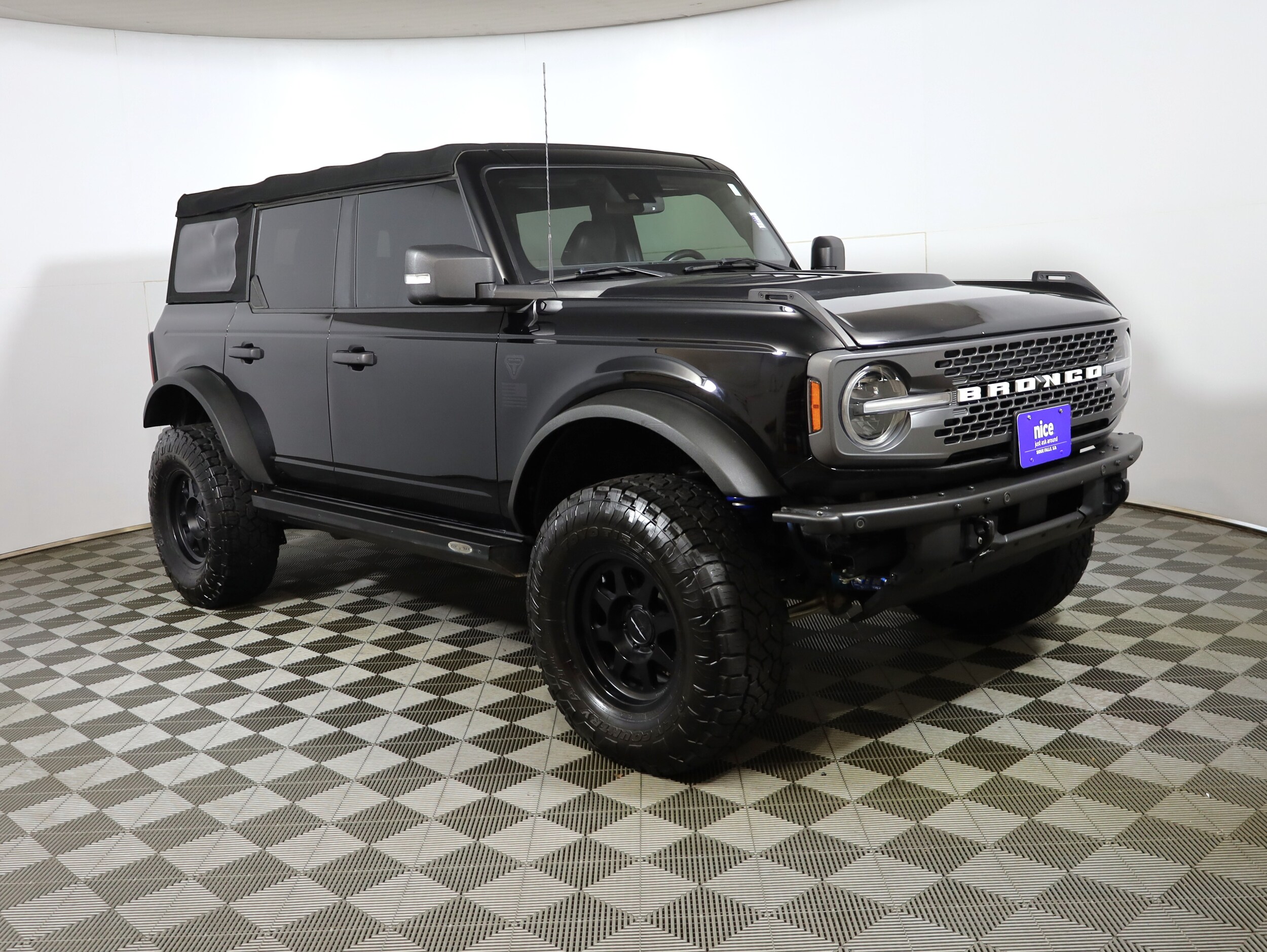 2021 Ford Bronco Badlands photo 3