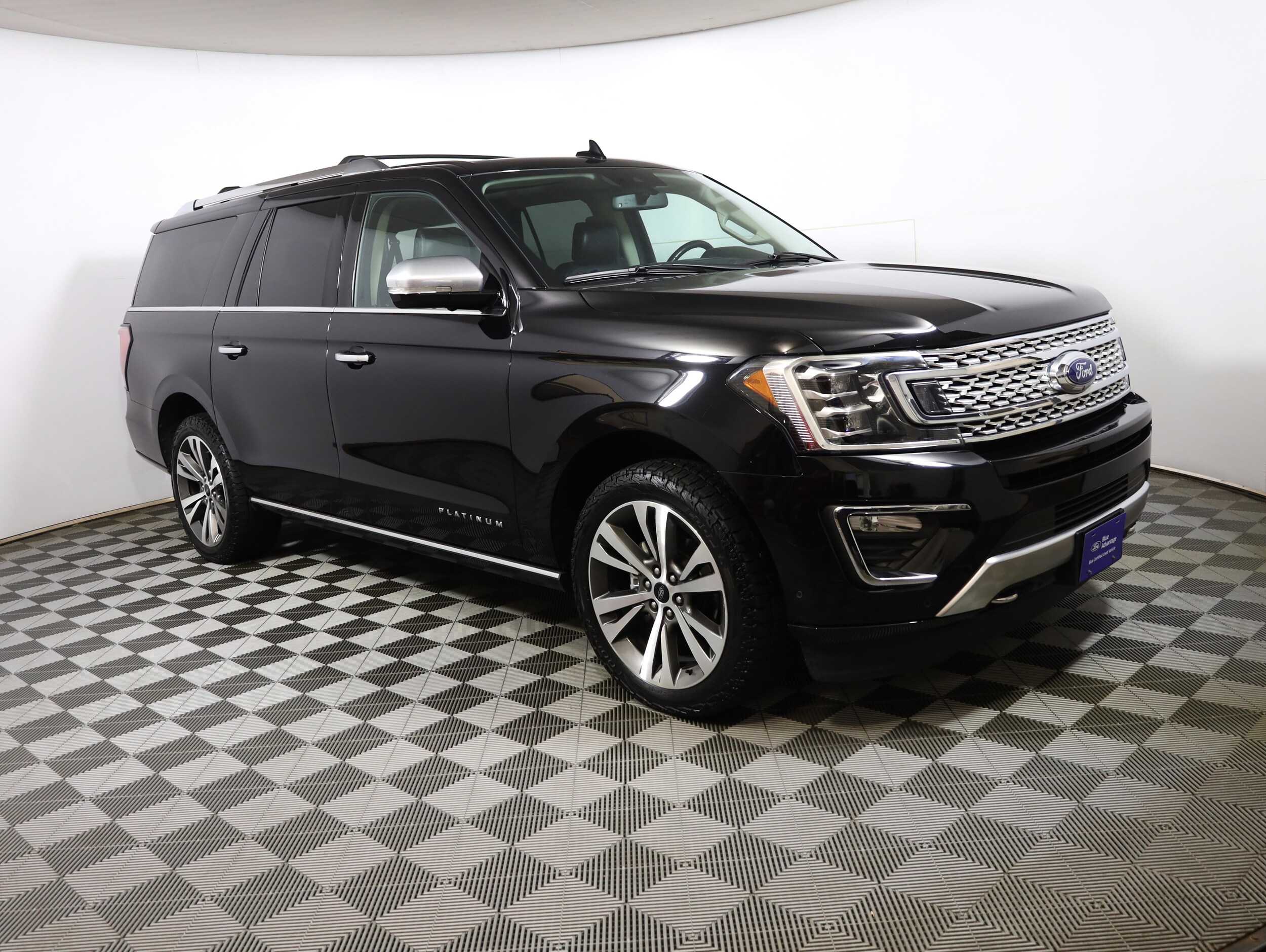 2020 Ford Expedition MAX Platinum photo 3