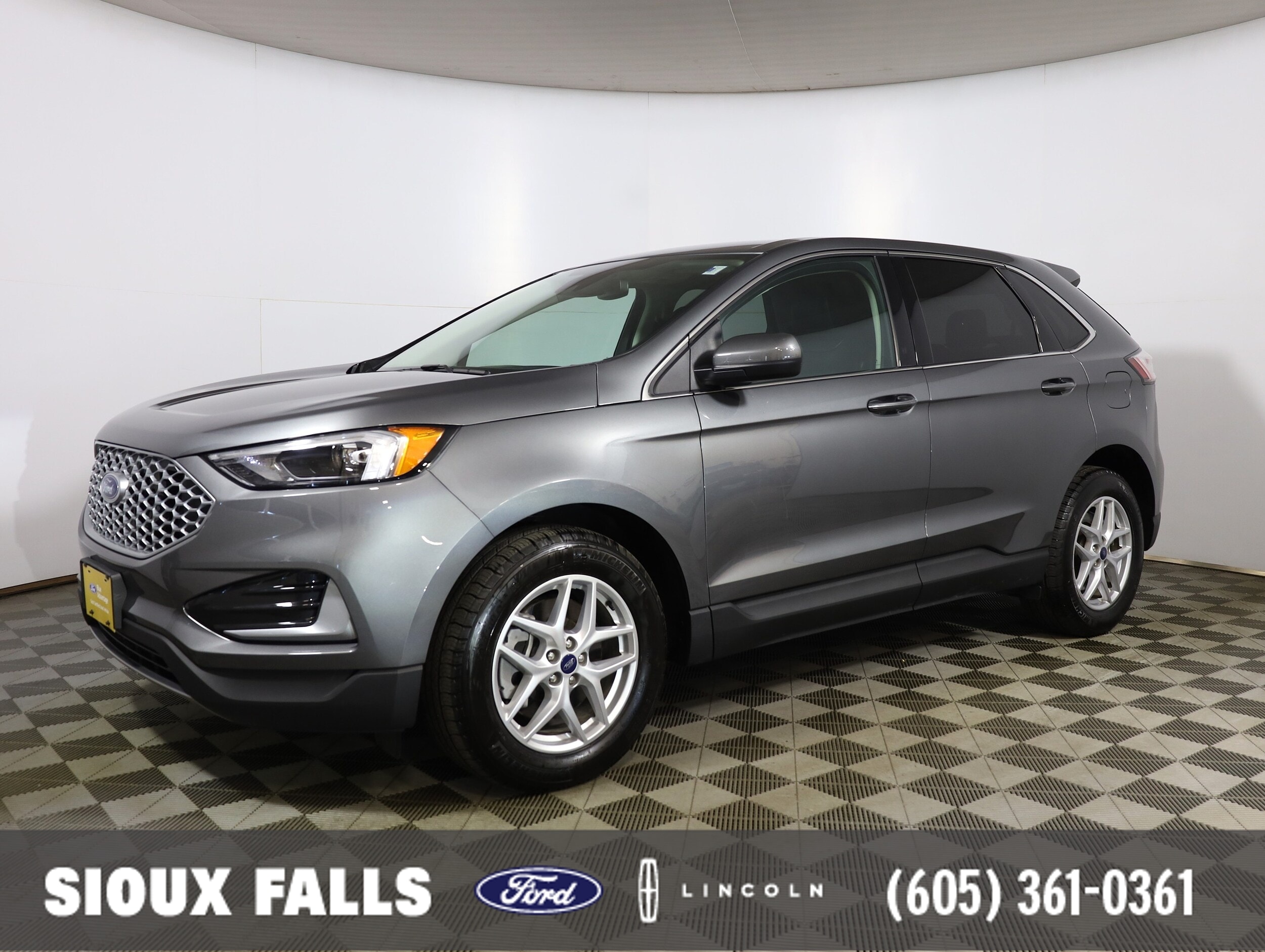 2024 Ford Edge SEL AWD's photo