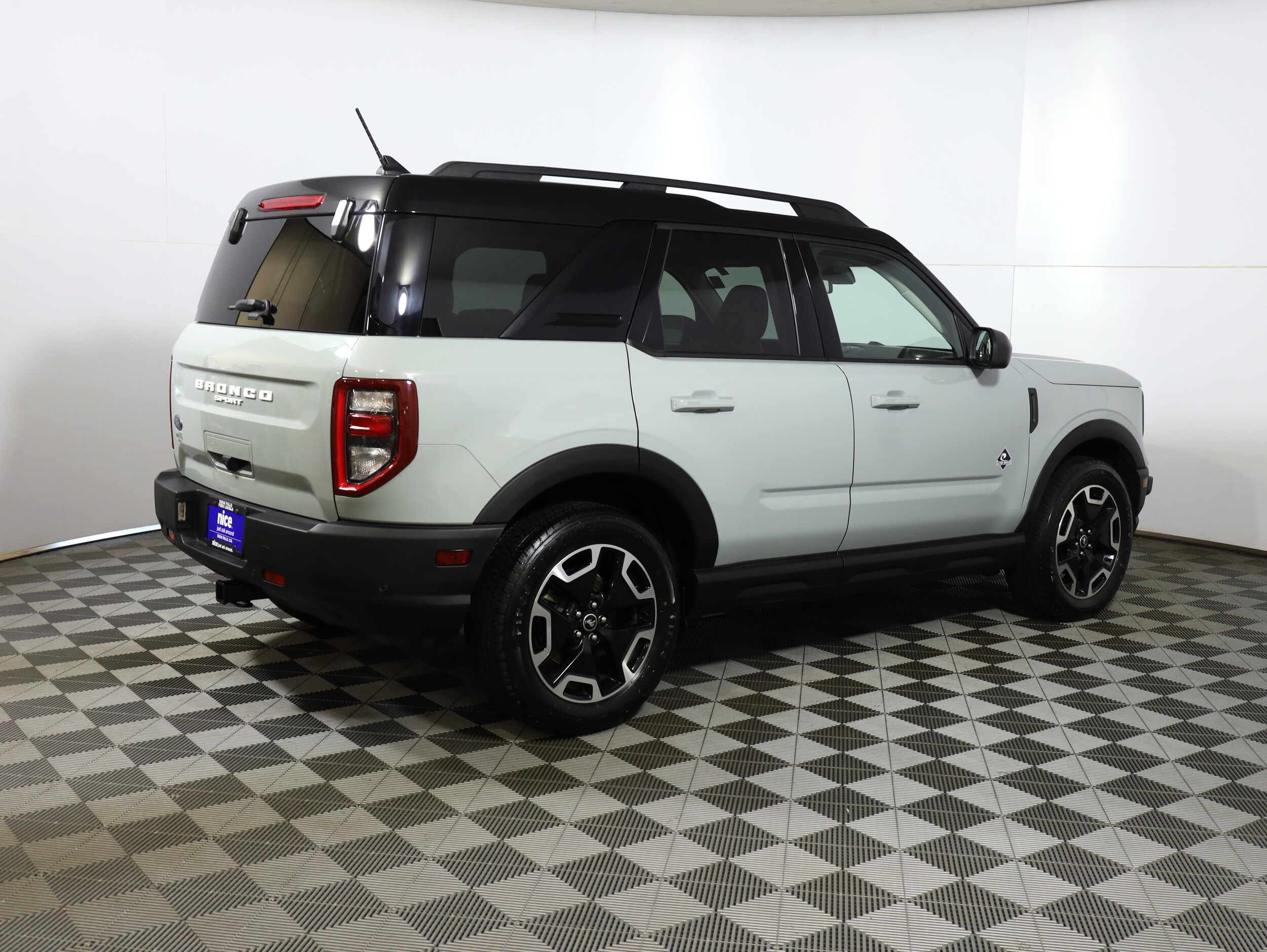 2021 Ford Bronco Sport Outer Banks photo 4