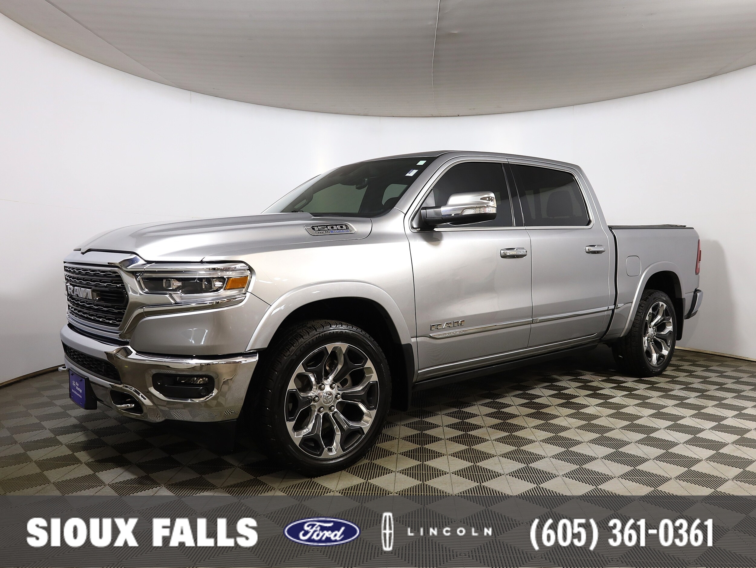 2022 RAM 1500 Limited Crew Cab 4WD