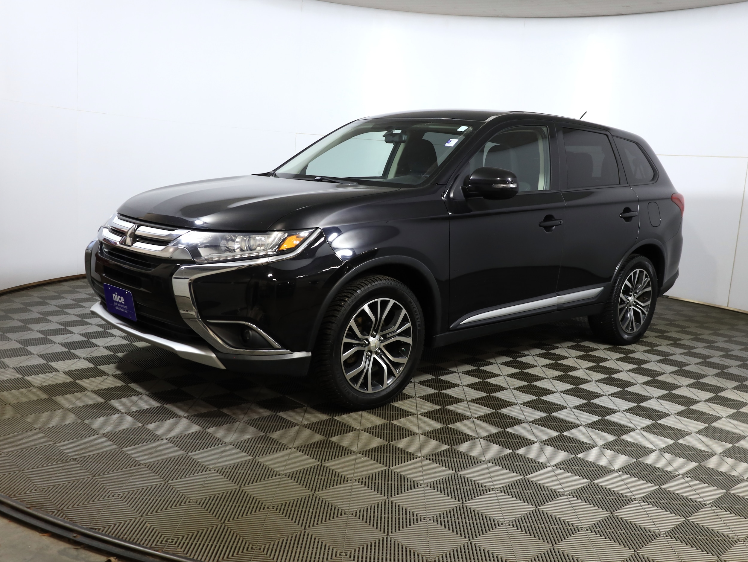 2016 Mitsubishi Outlander SE