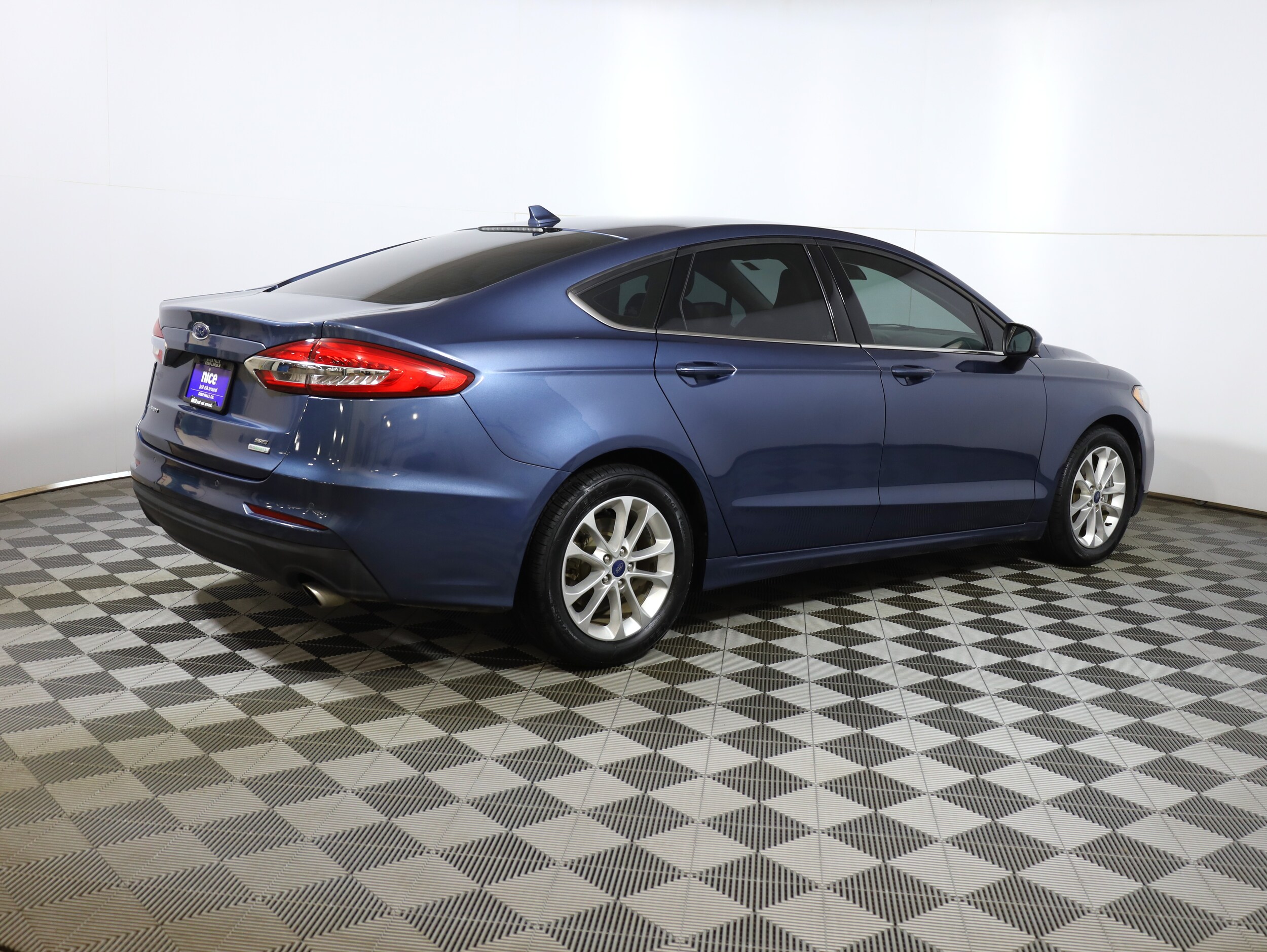 2019 Ford Fusion SE photo 4
