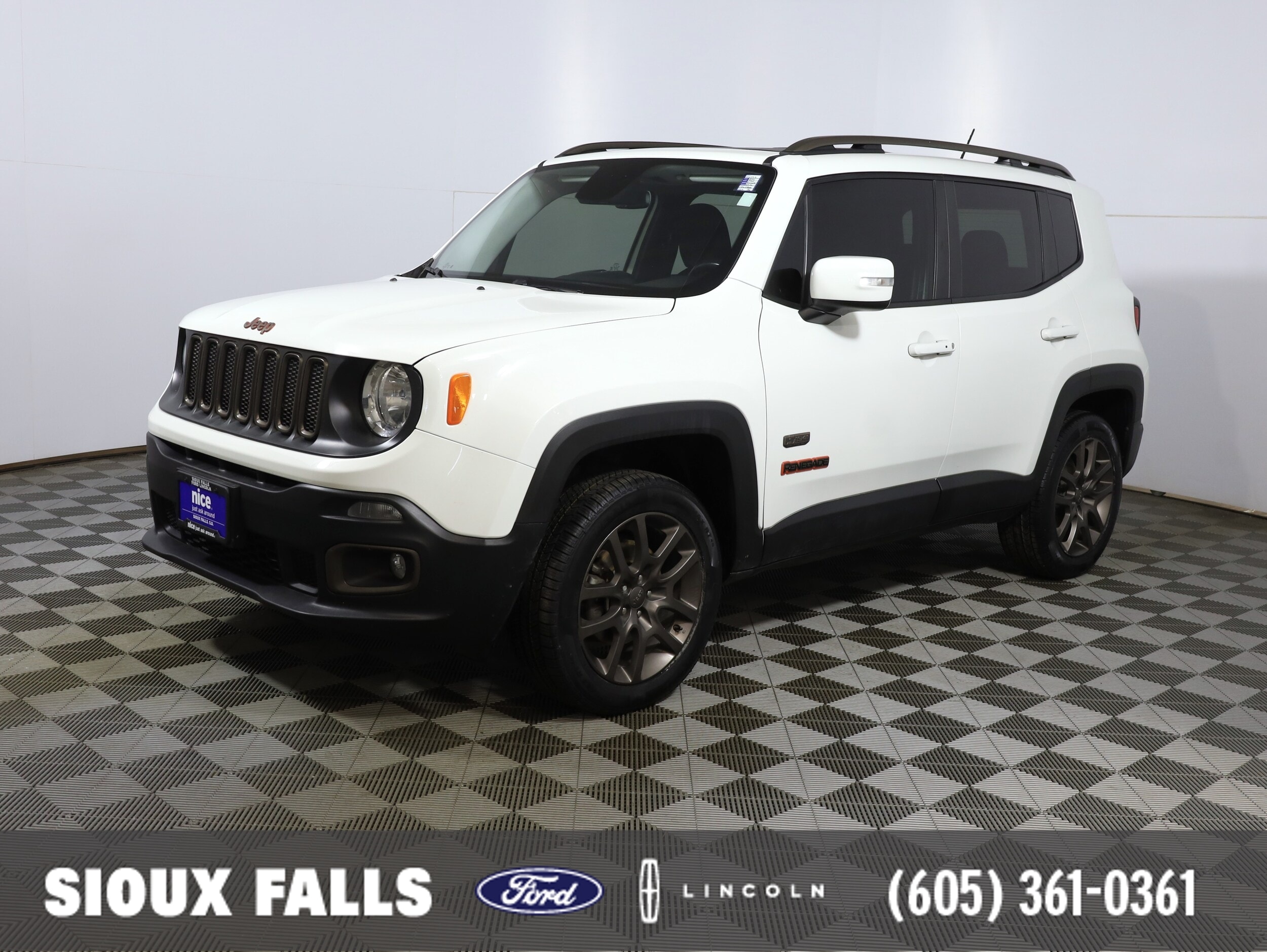 2016 Jeep Renegade Latitude's photo