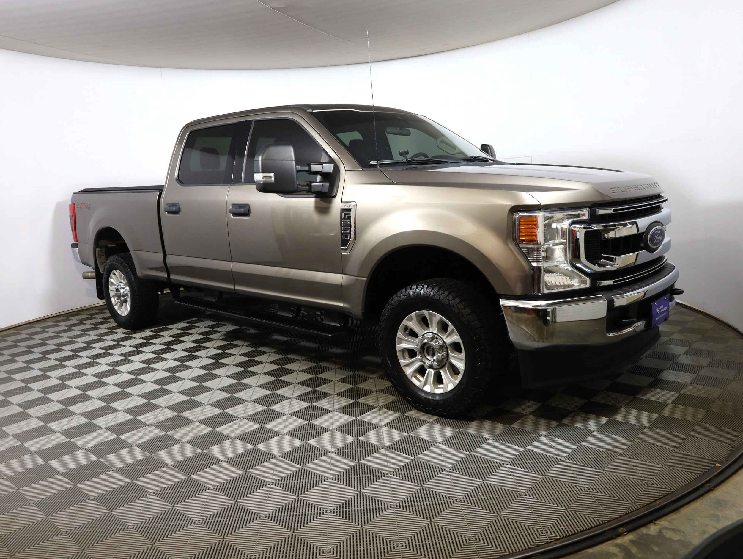 2020 Ford F-250 XLT photo 3