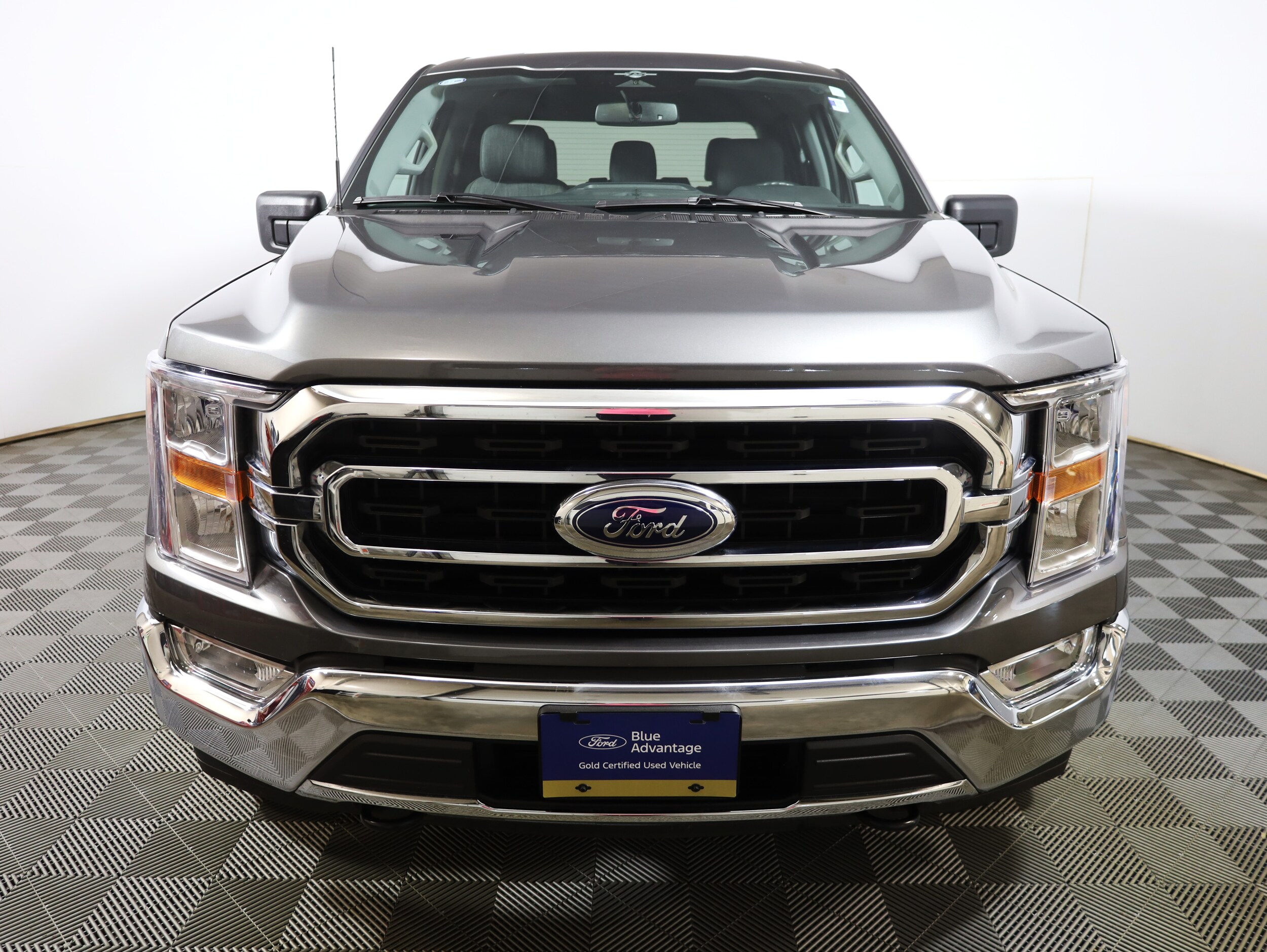 2023 Ford F-150 XLT photo 2