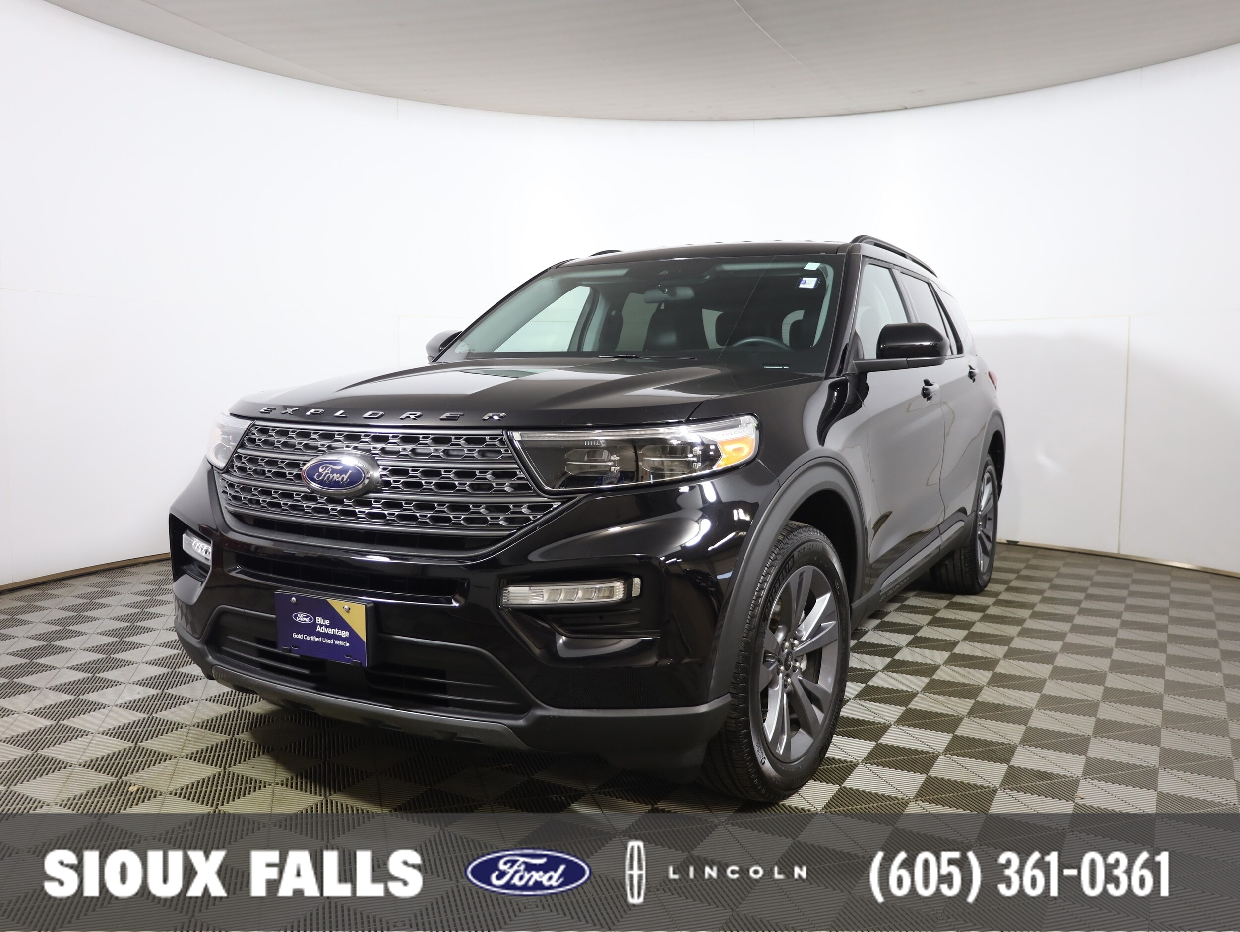 2023 Ford Explorer XLT AWD