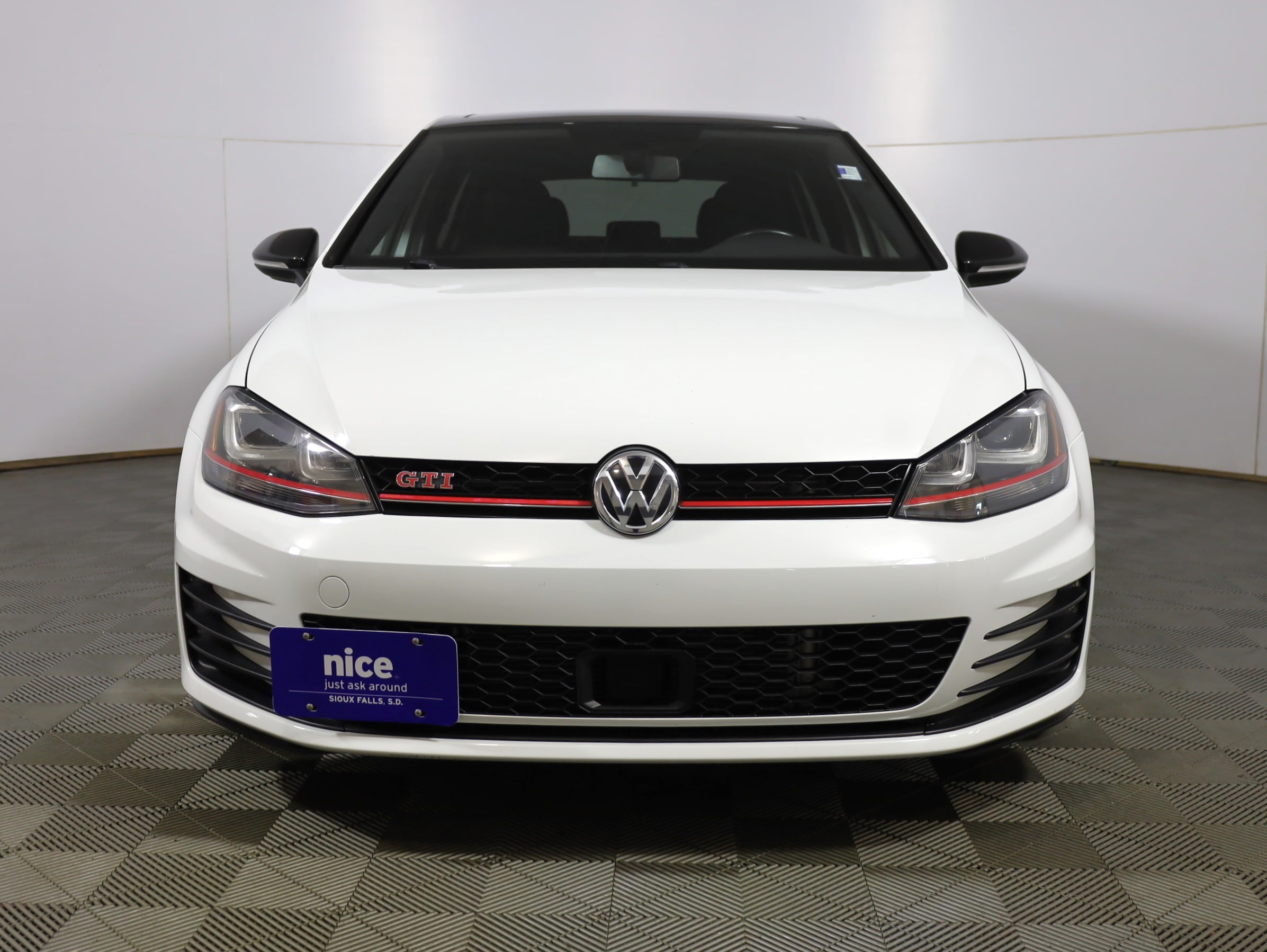 3VW447AU5HM047210