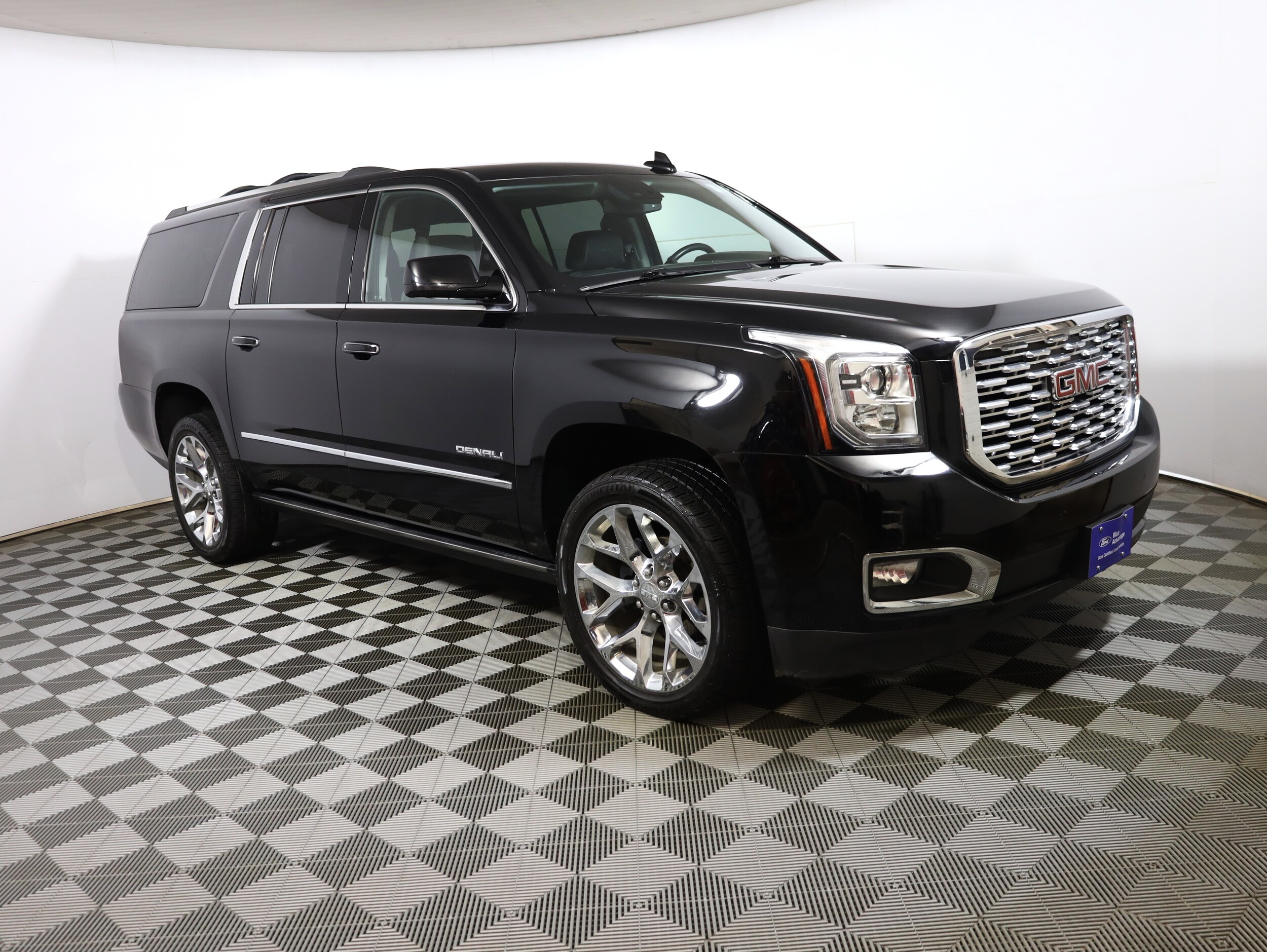 2020 Gmc Yukon XL Denali photo 3