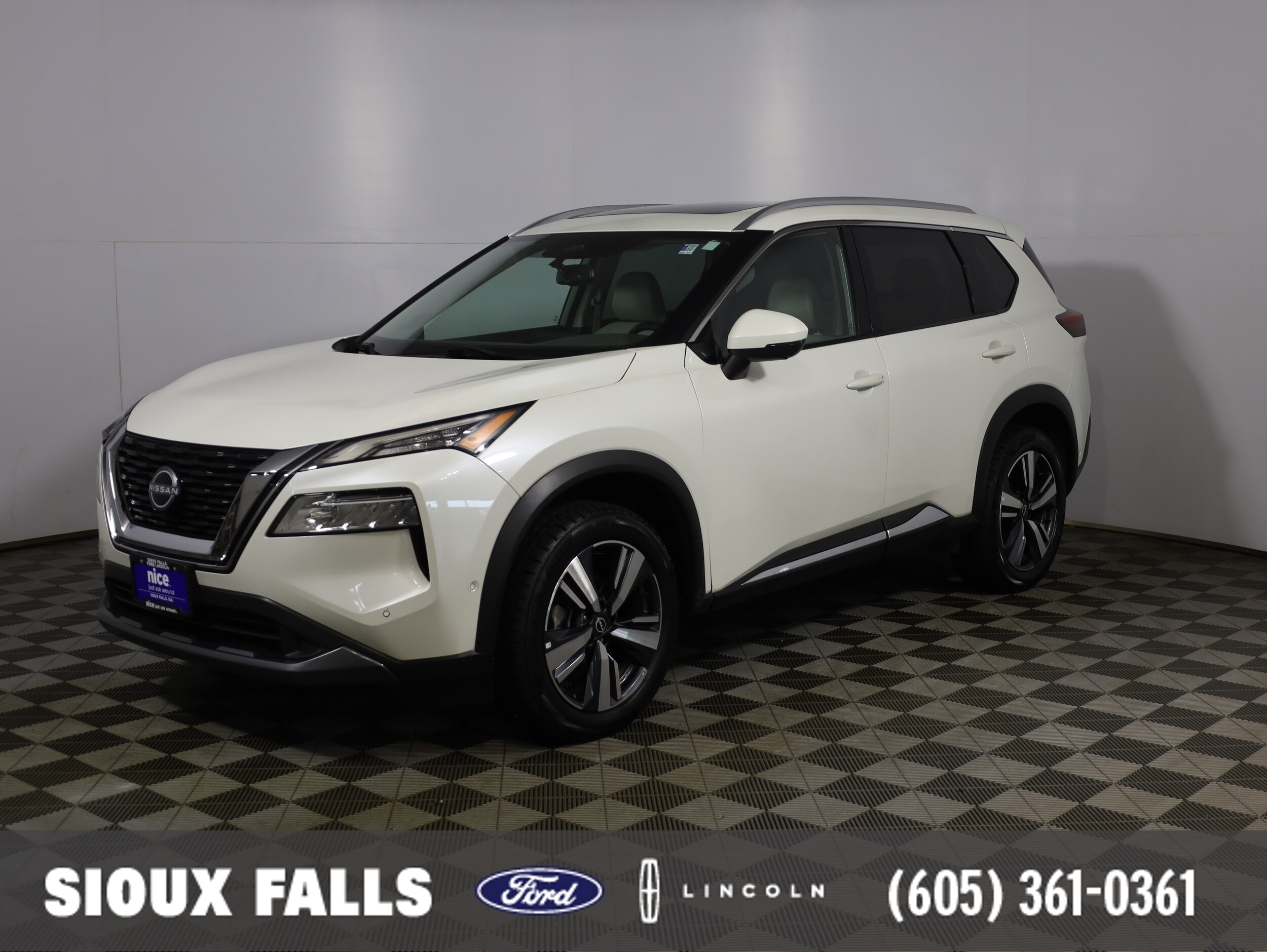 2023 Nissan Rogue SL AWD's photo