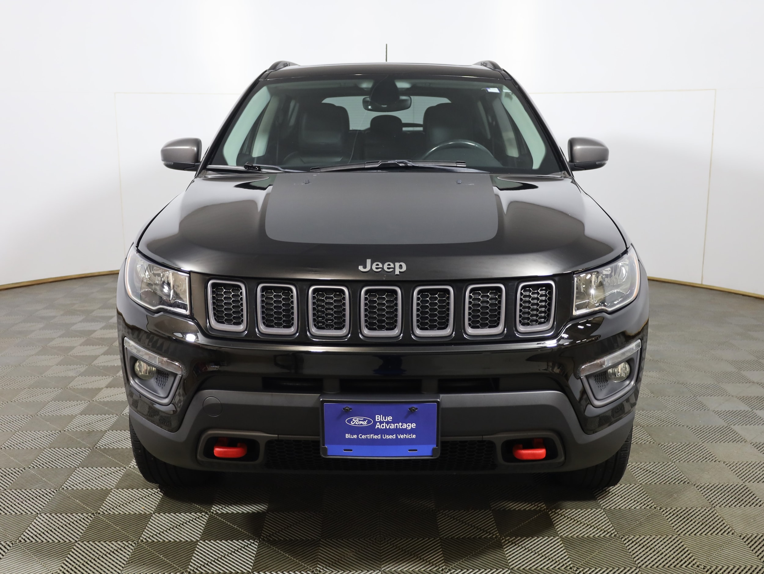 Used 2018 Jeep Compass Trailhawk with VIN 3C4NJDDB8JT238883 for sale in Sioux Falls, SD