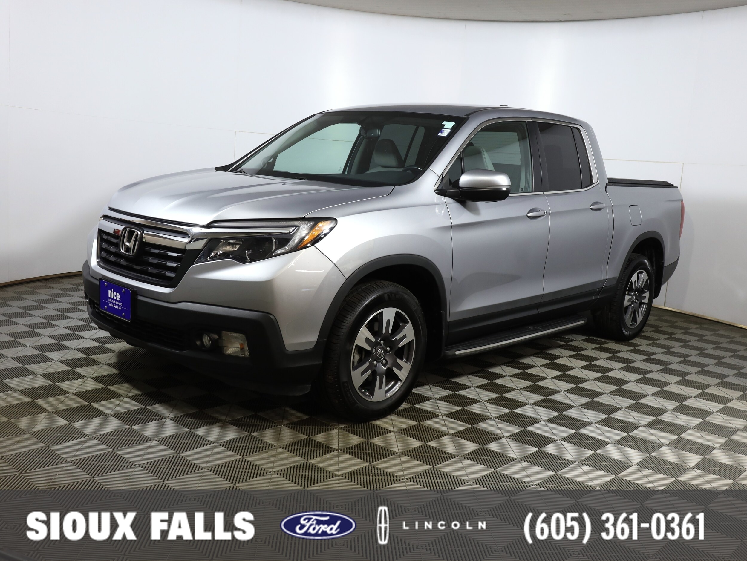 2017 Honda Ridgeline RTL-T's photo