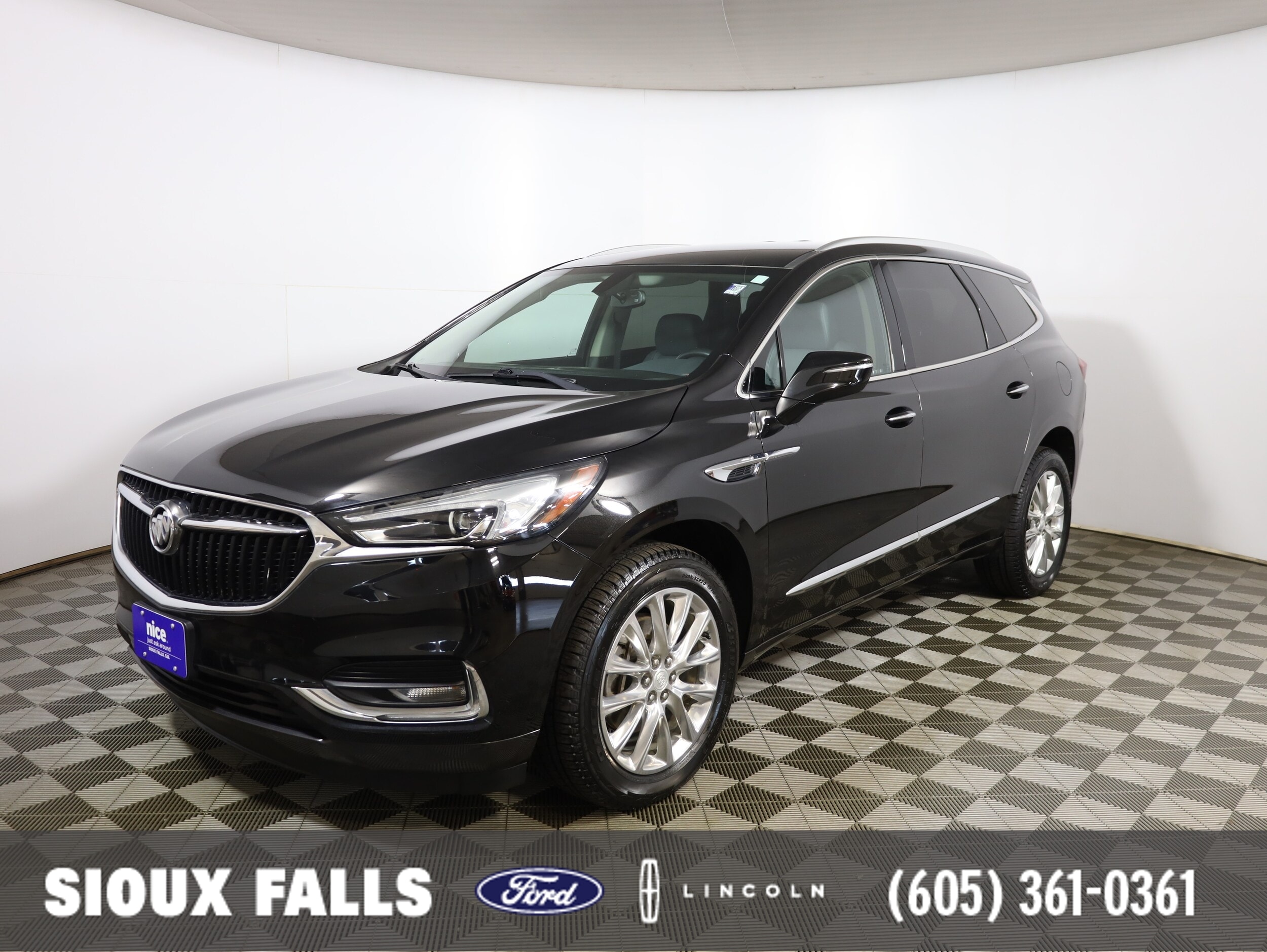 2019 Buick Enclave Essence AWD's photo