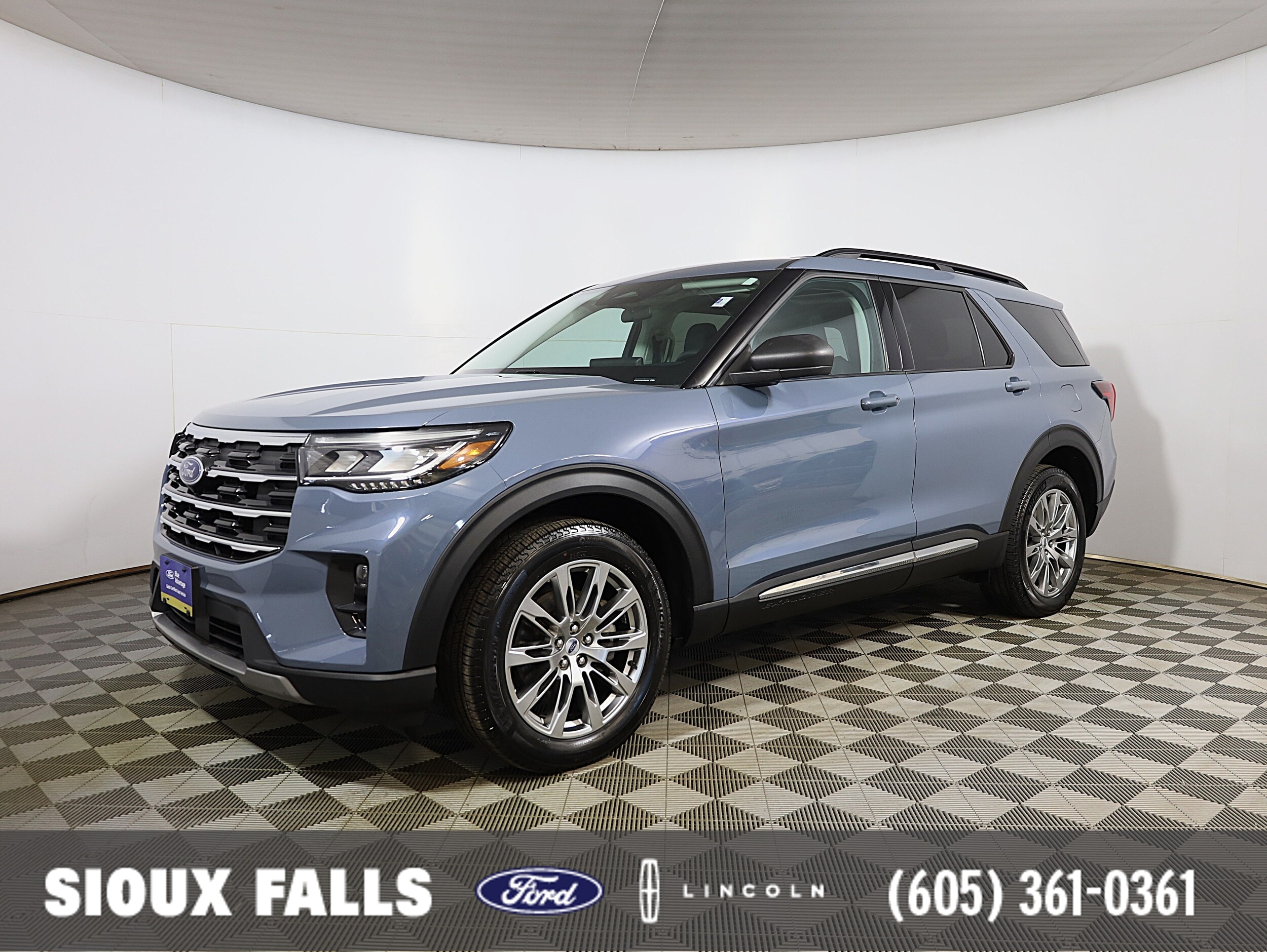 2025 Ford Explorer Active AWD