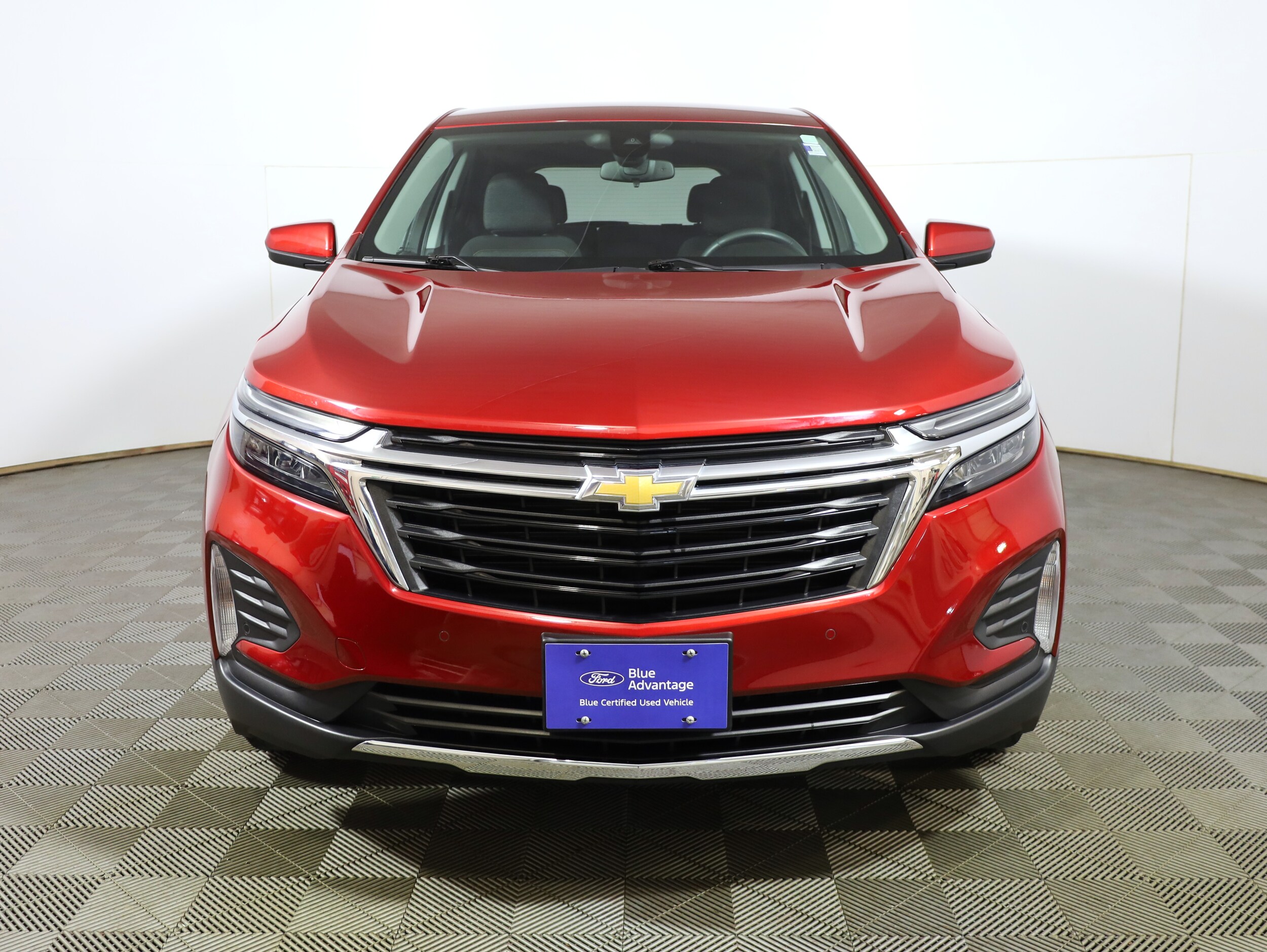 2023 Chevrolet Equinox LT photo 2