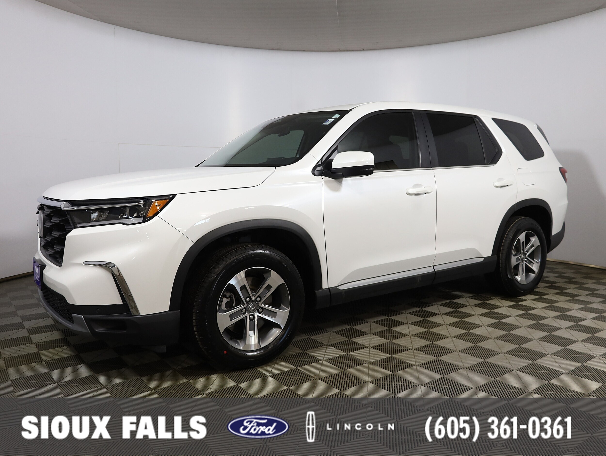 White 2023 Honda Pilot EX-L AWD with Captains Chairs SUV / Crossover All-Wheel Drive Automatic
