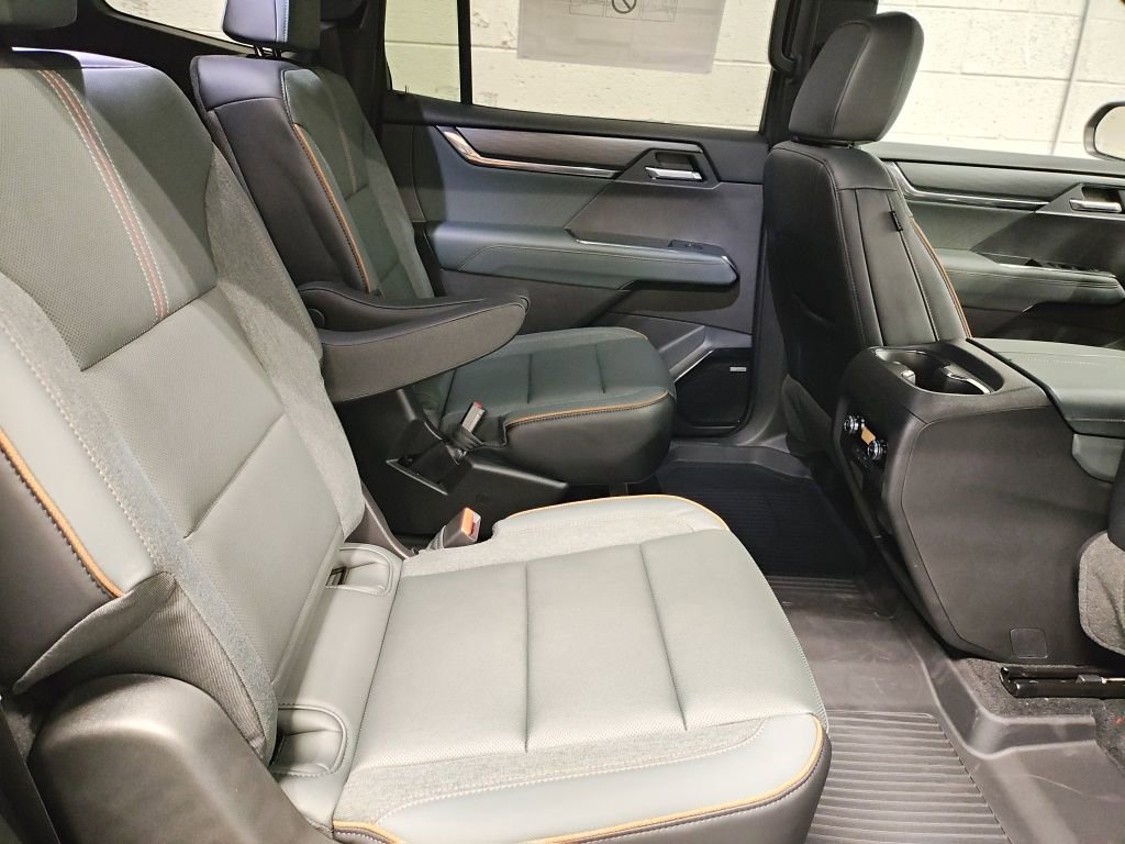 2026 GMC Acadia AT4 - Photo 12