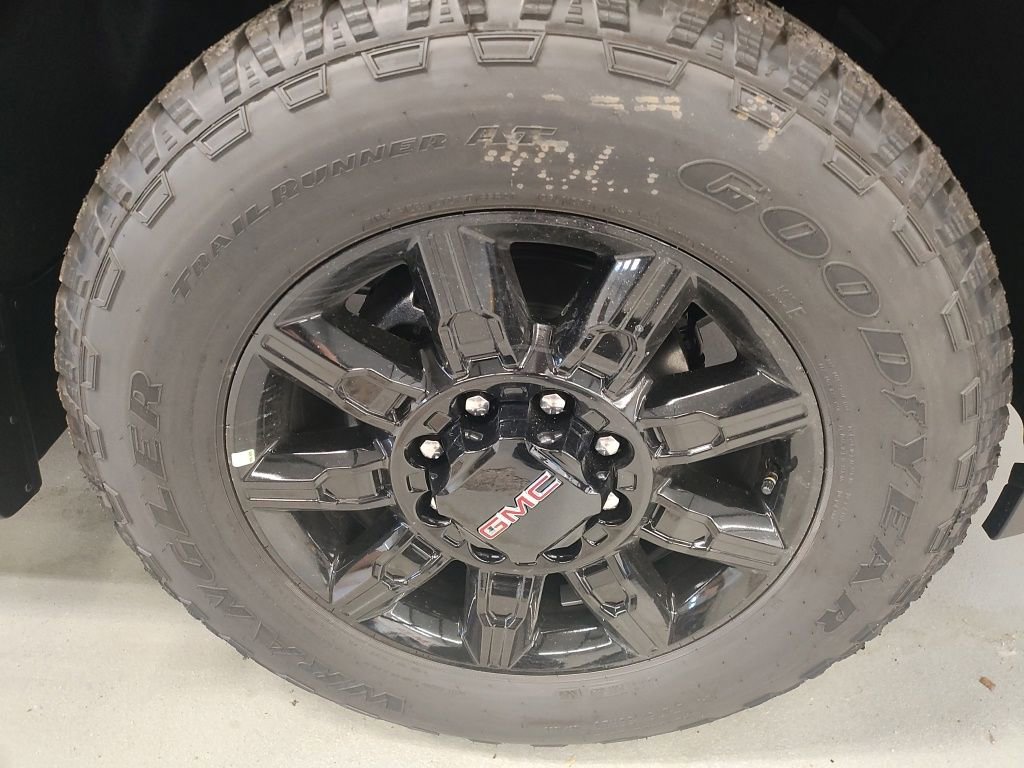 2026 GMC Sierra 2500HD AT4 - Photo 4