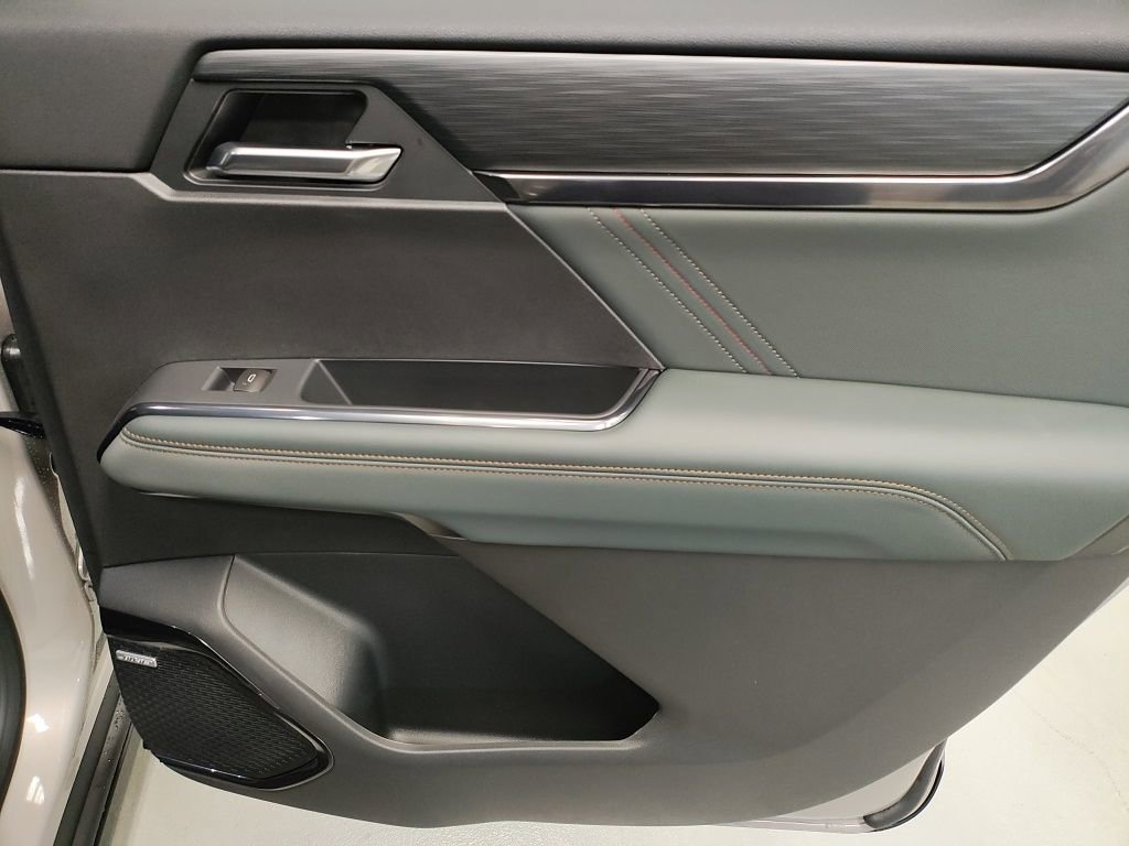 2026 GMC Acadia AT4 - Photo 17