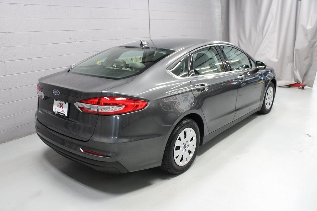 Used 2020 Ford Fusion S with VIN 3FA6P0G77LR144521 for sale in Springfield, IL