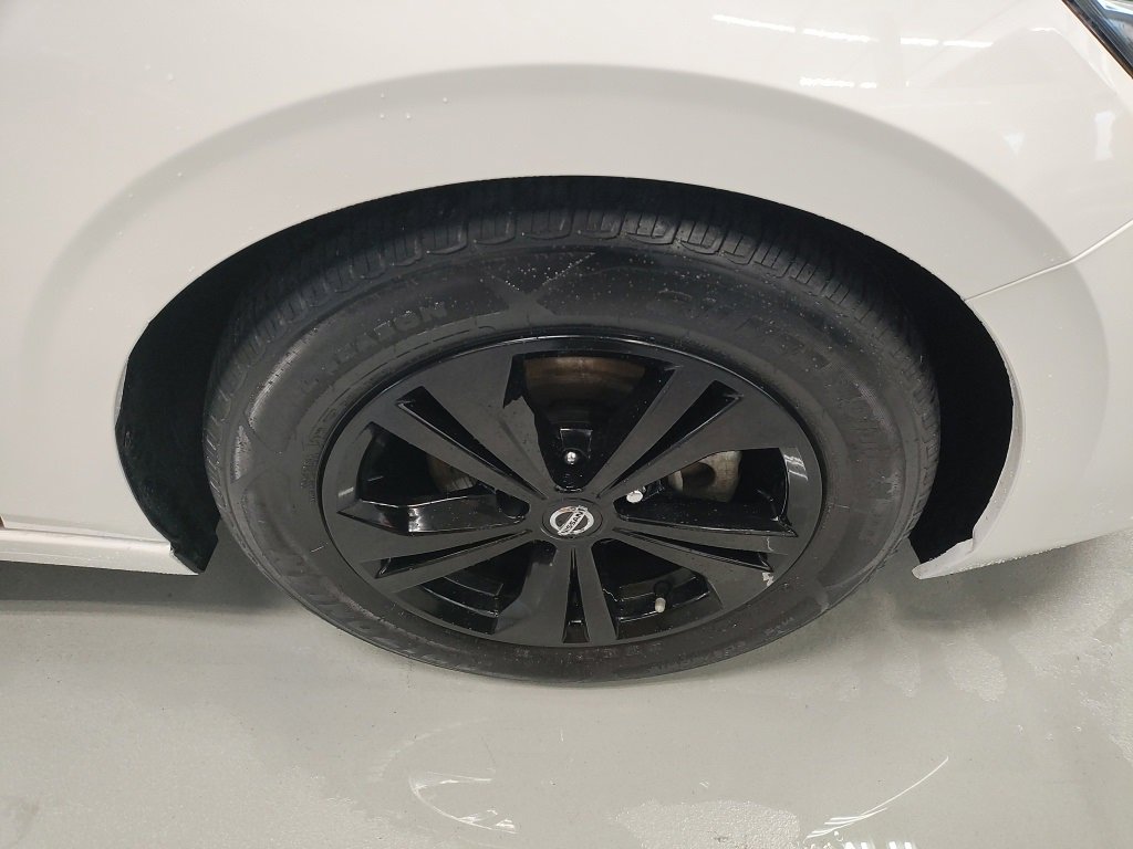 2023 Nissan Sentra SV photo 4