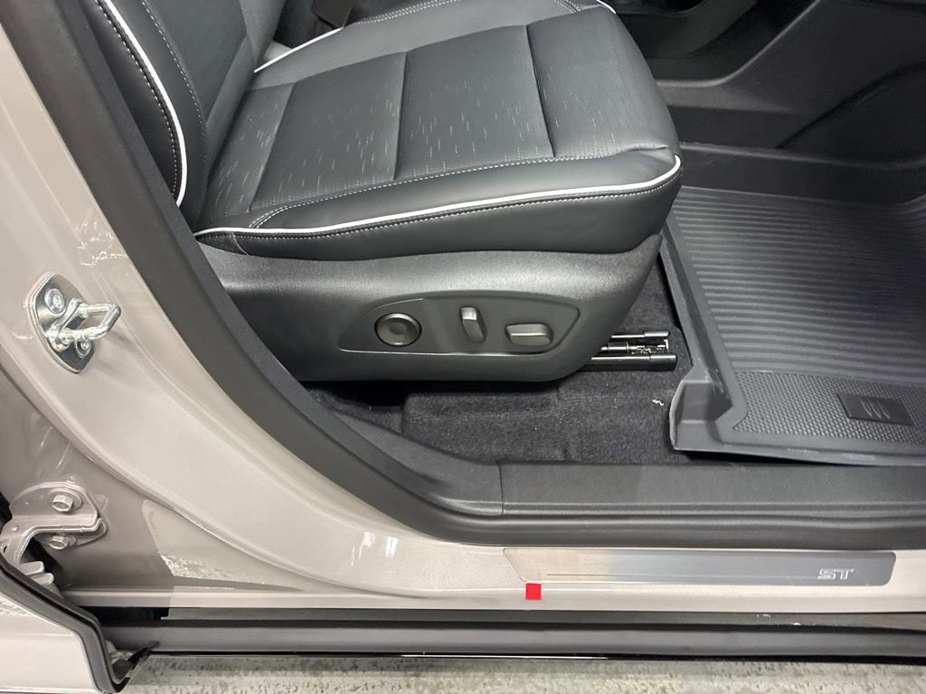 2026 Buick Enclave Sport Touring - Photo 10